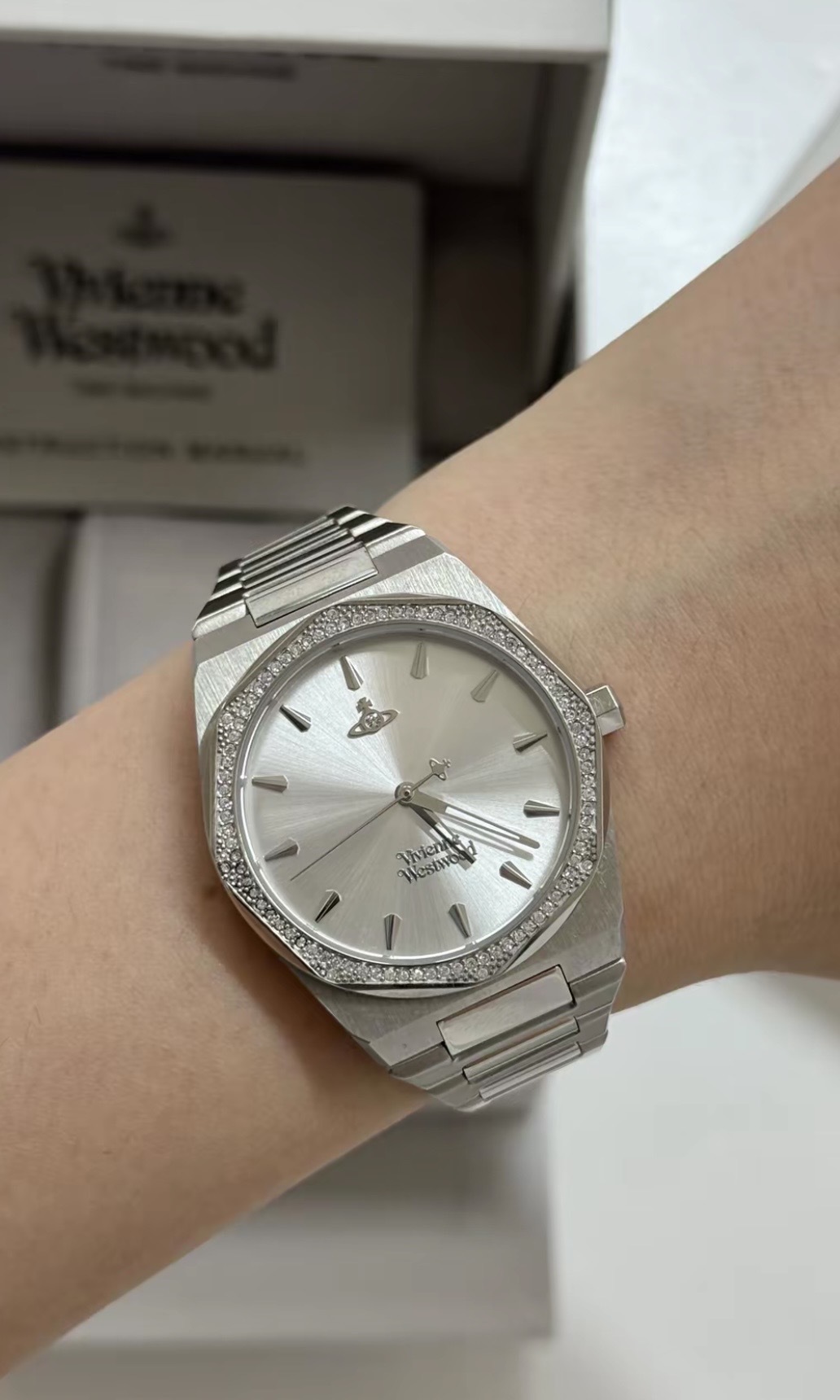 Vivienne Westwood 白月光手錶