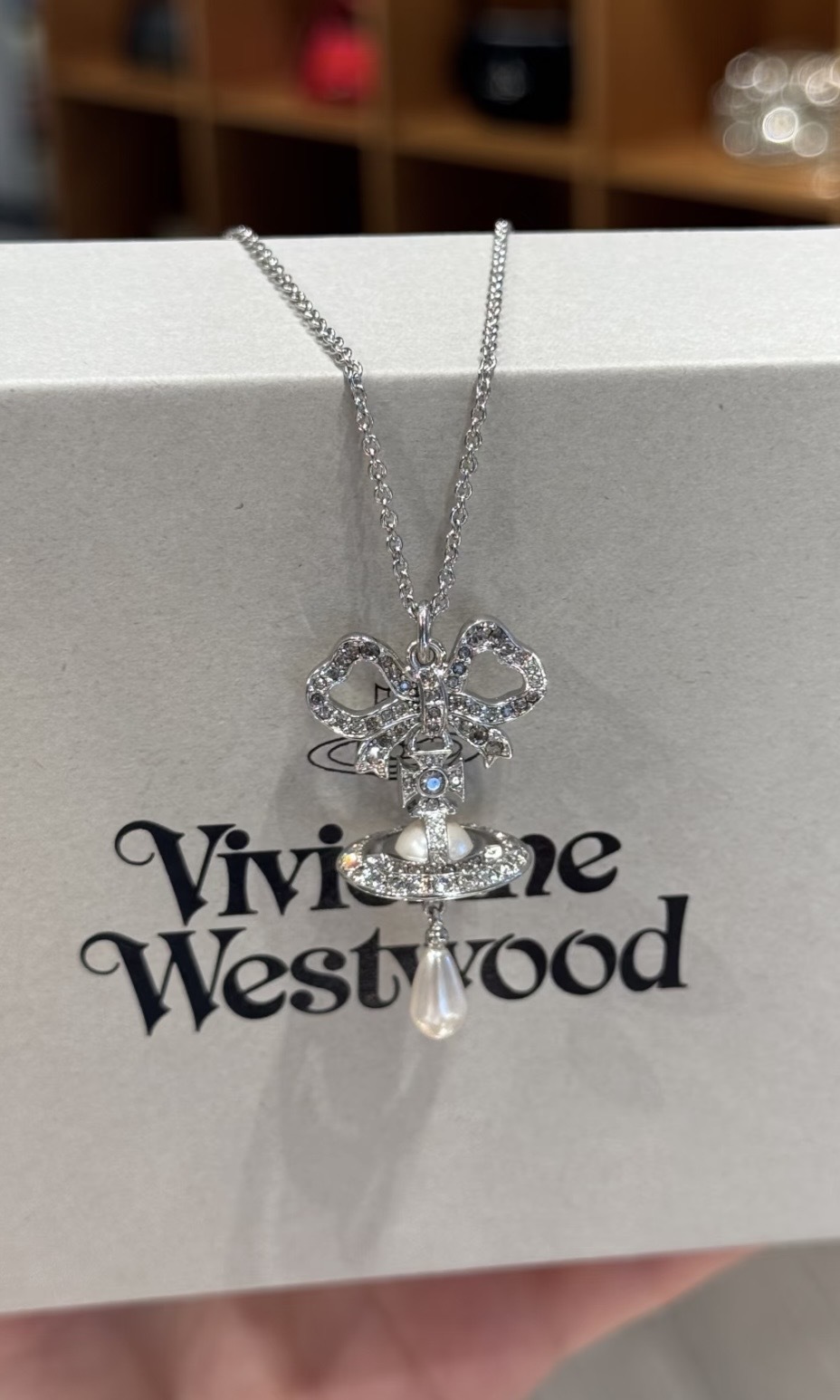 Vivienne Westwood 珍珠土星頸鏈套裝