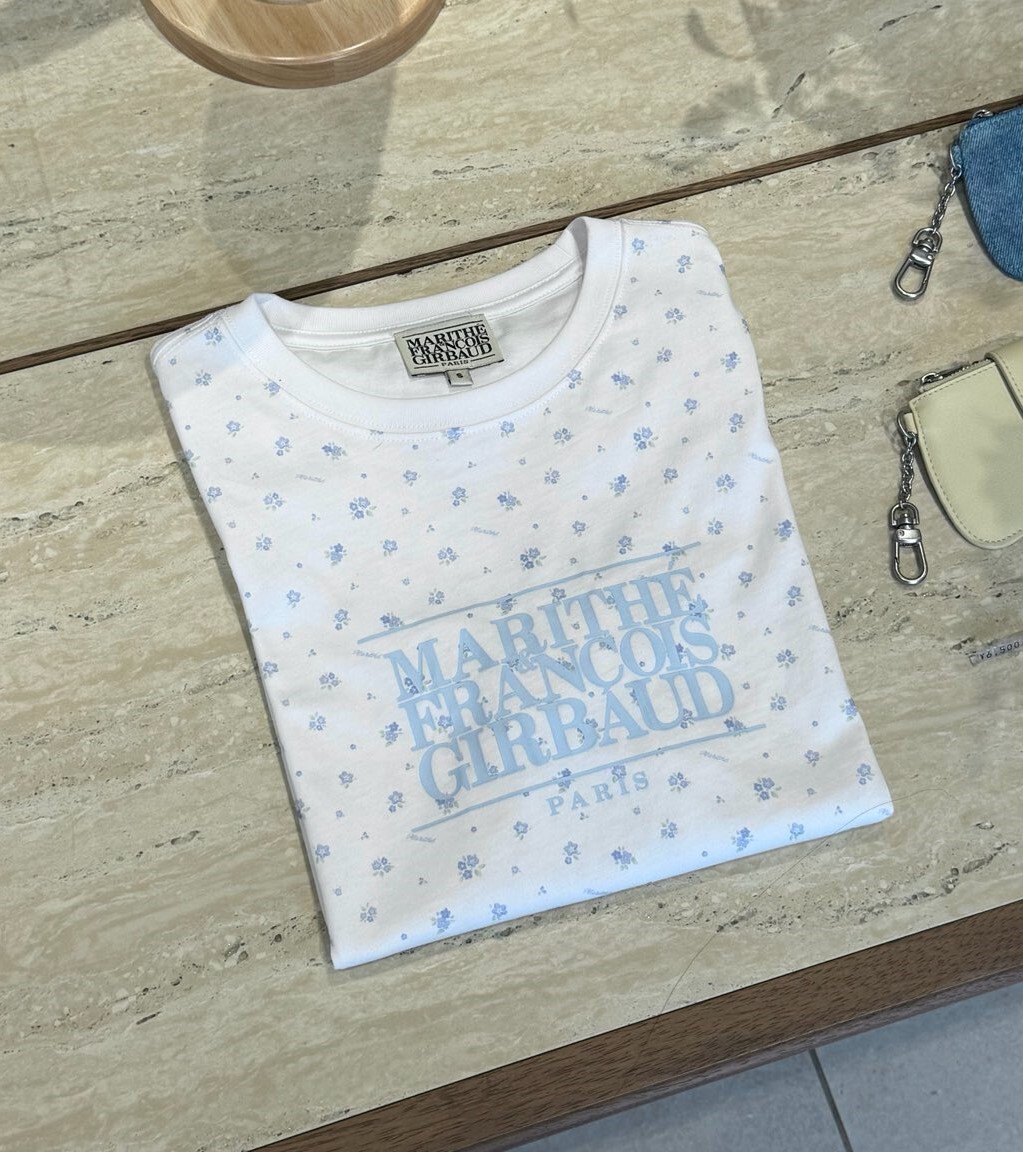 【預購】韓國代購 Marithe Francois Girbaud 新款 碎花 寶寶藍W Classic Logo Tee Flower T恤