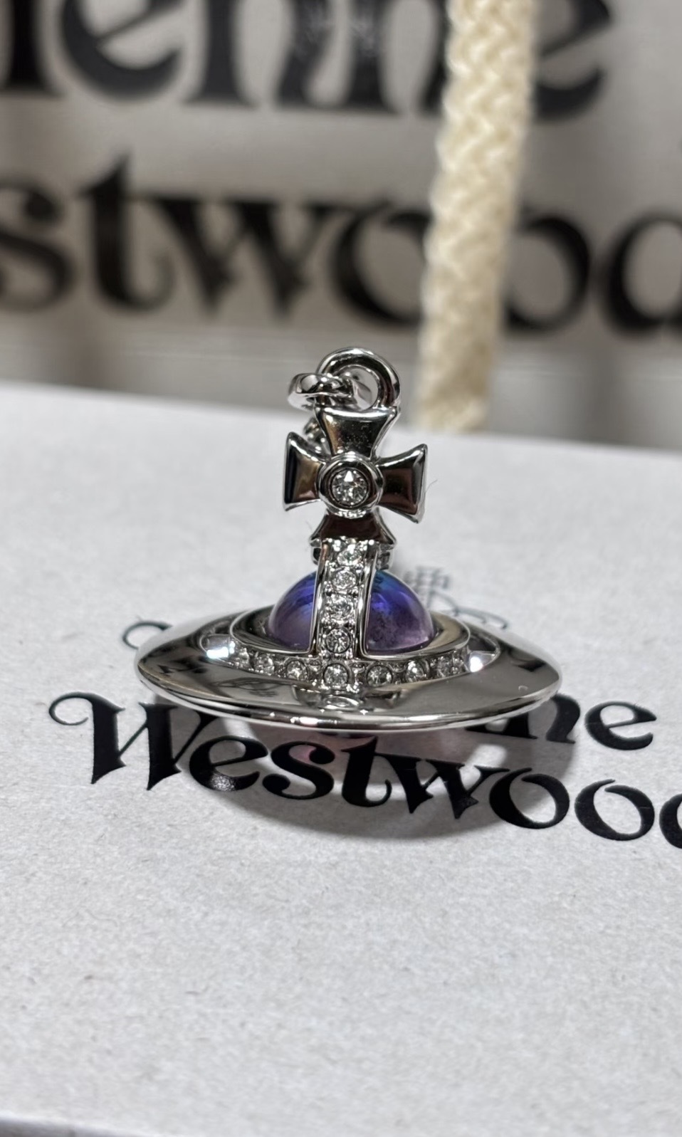 Vivienne Westwood 雷射Orb Medium Size Necklace