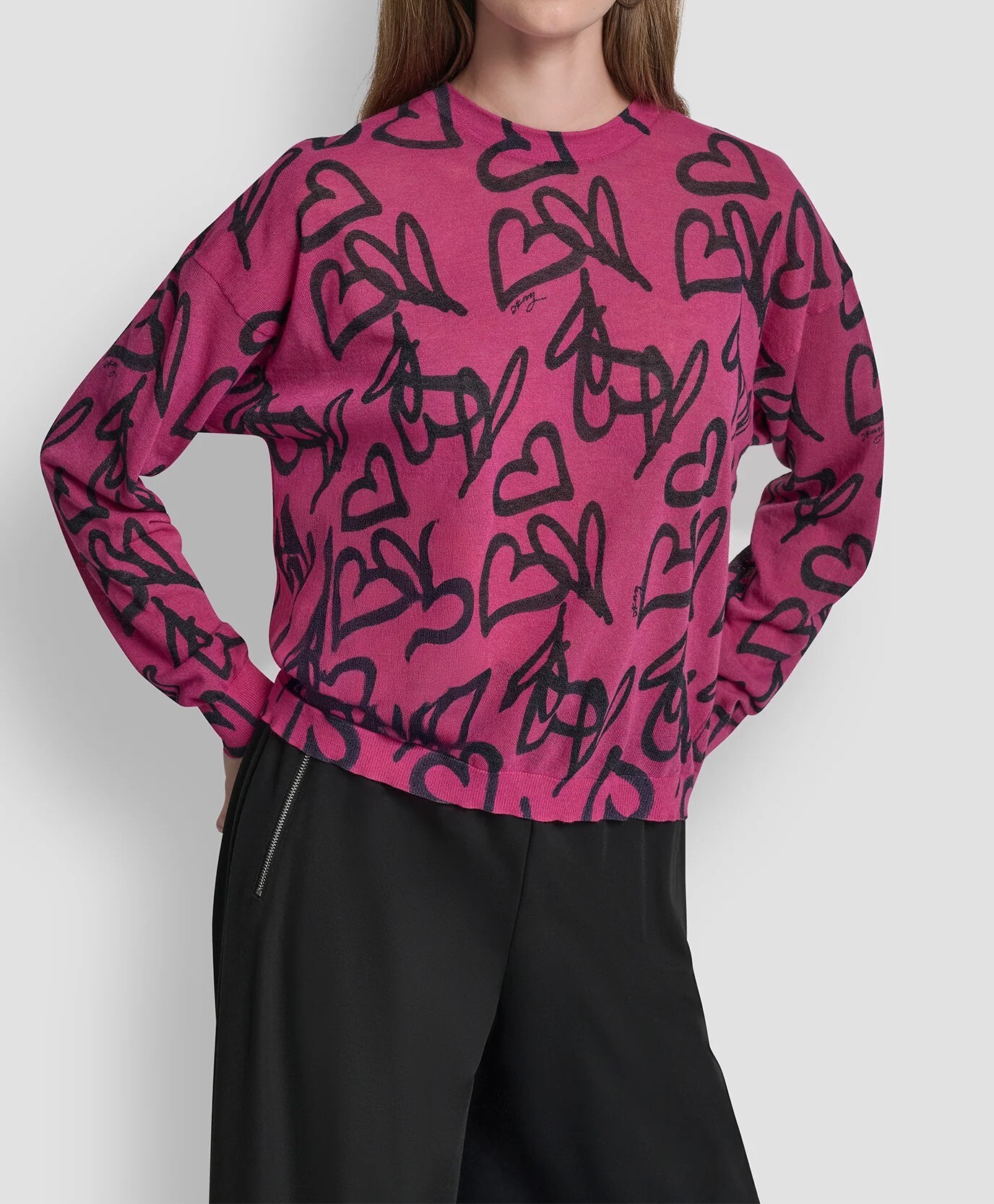[S] DKNY HOT PINK GRAFFITI HEART GRAFFITI HEART SWEATER, P6ASAC03-D4J (SD1881)