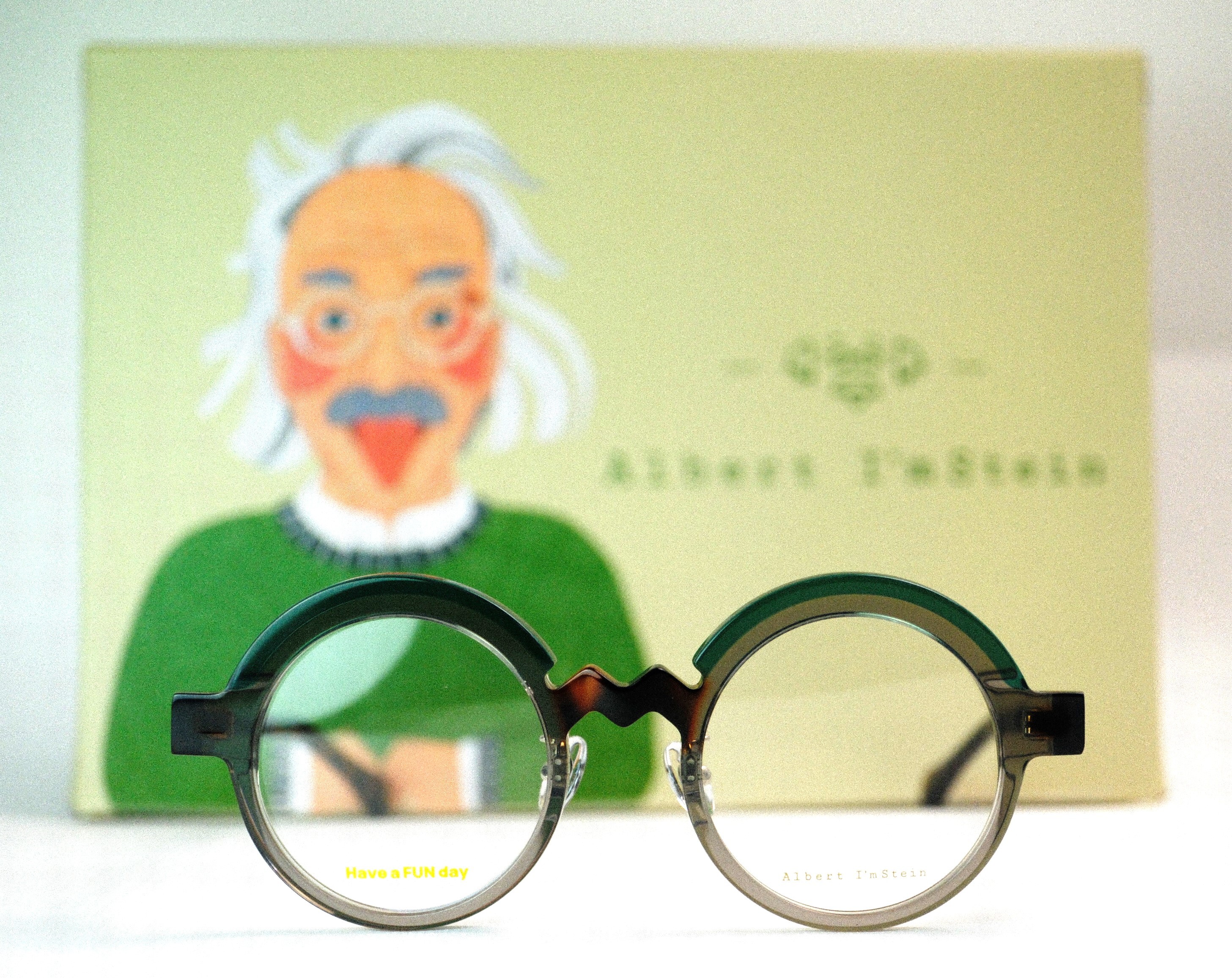 Albert l'mStein Zigzag1