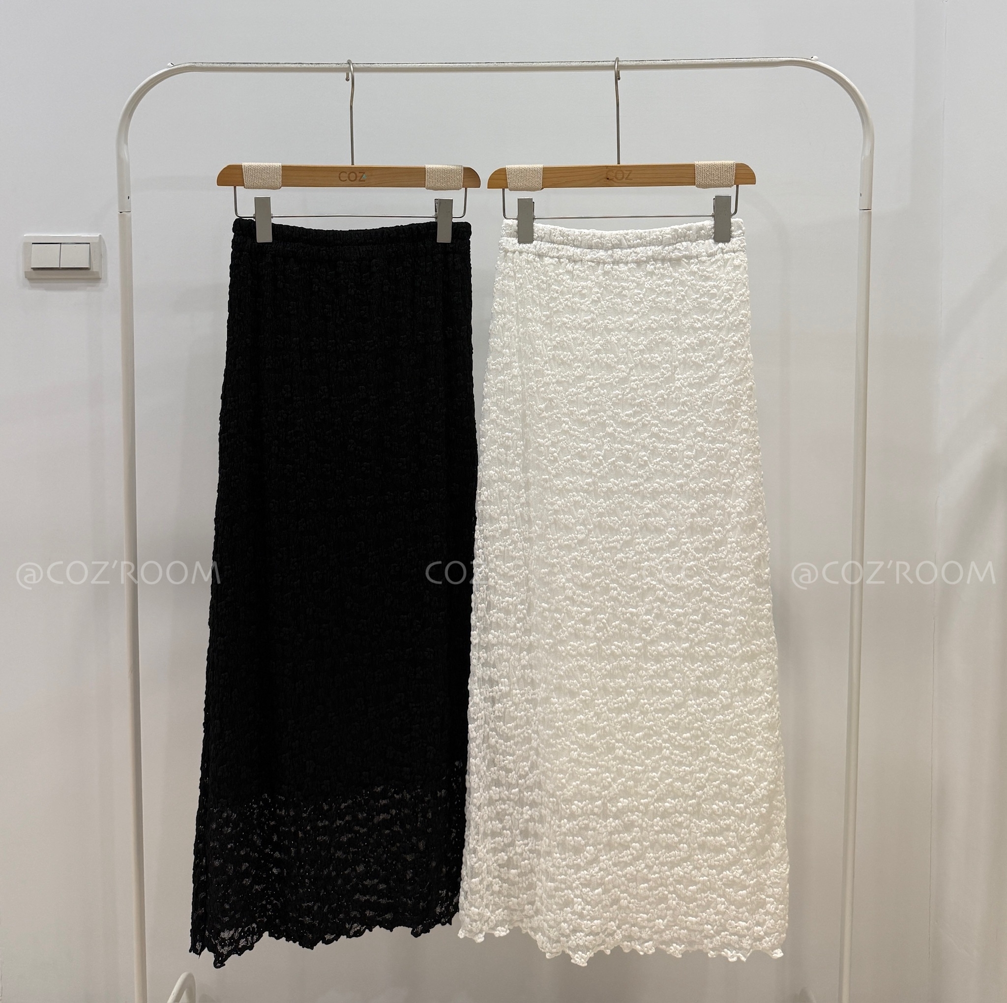 (現貨) 90cm漂亮s蕾絲花長裙 (2色) _2202