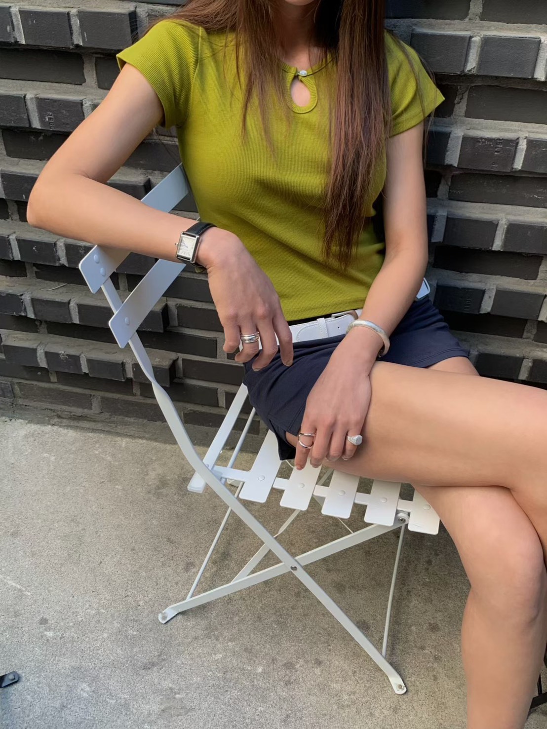 小挖洞短袖T