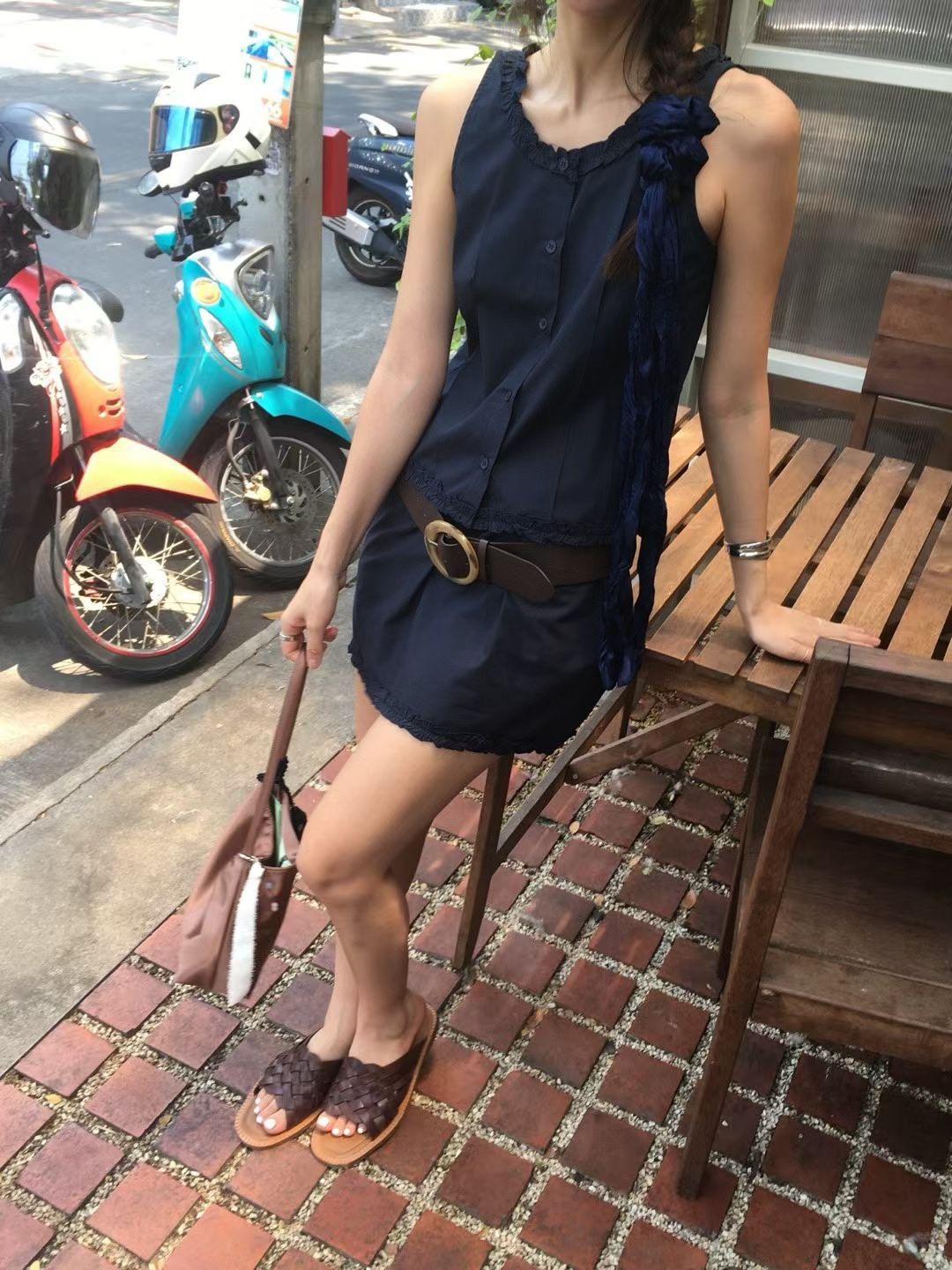 開釦荷葉領背心+短裙SET
