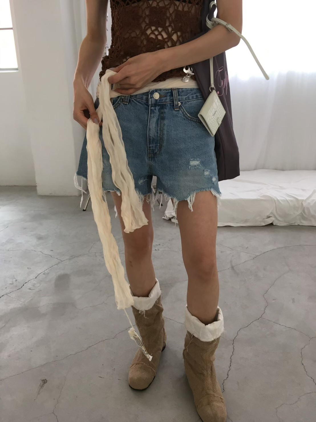 抽長鬚牛仔短褲