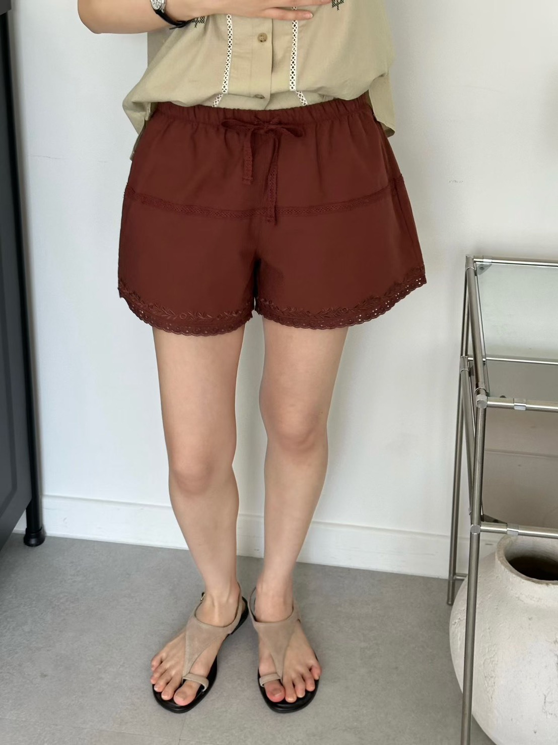 蕾絲圈邊襯衫布短褲