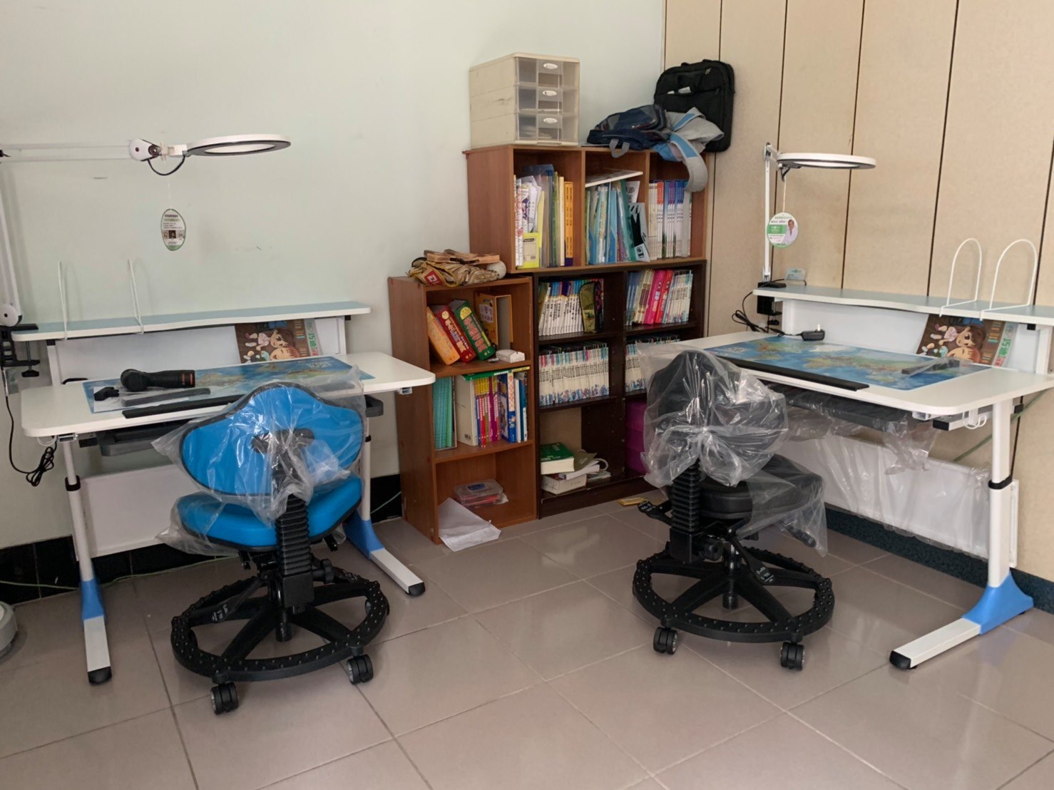 【客戶使用心得】屏東顧客購買巧迪GS7成長書桌+W1工學椅+愛德華護醫生眼檯燈