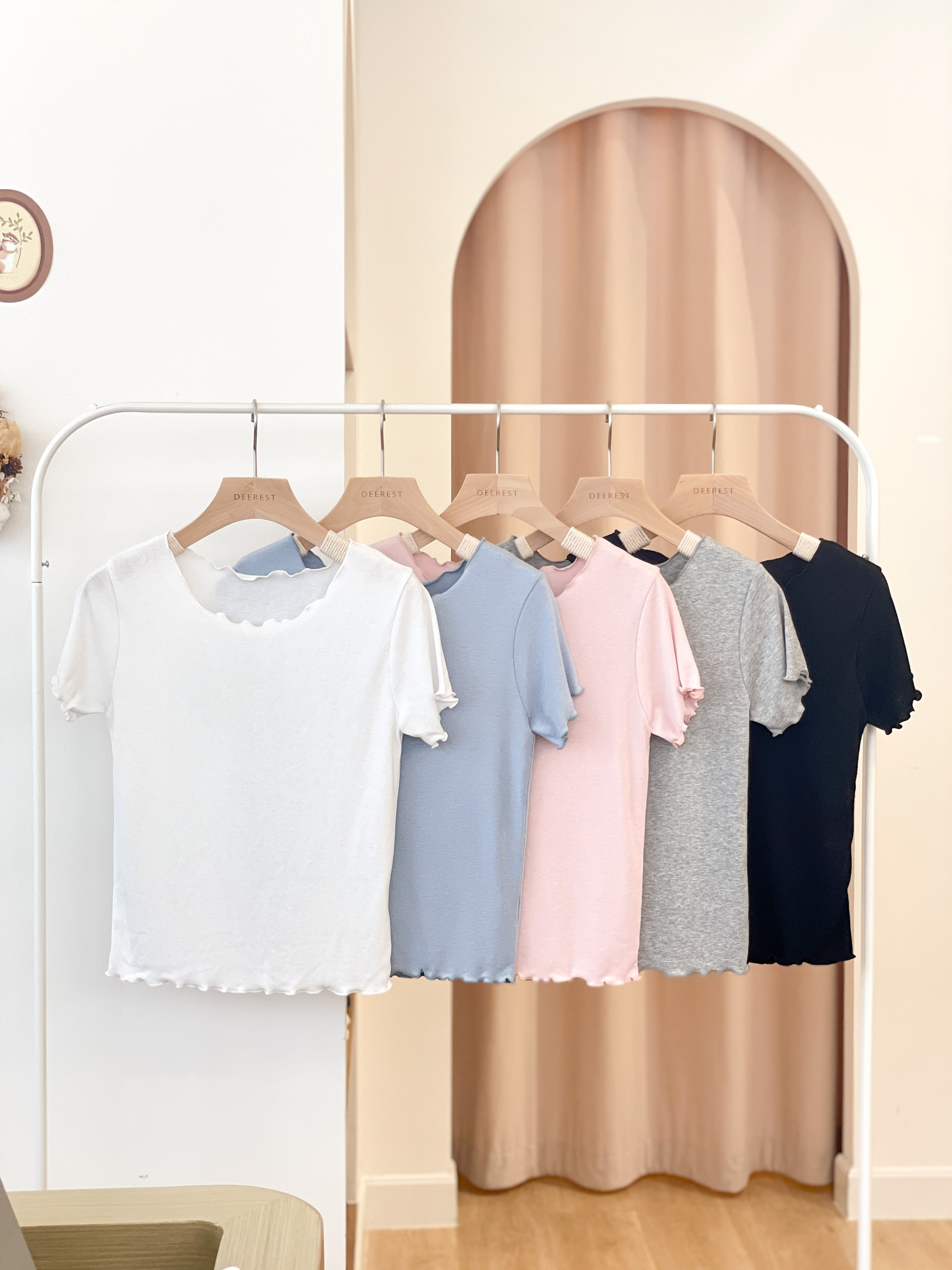 T1566 Daily Soft Ribbed Lettuce-Edge Tee