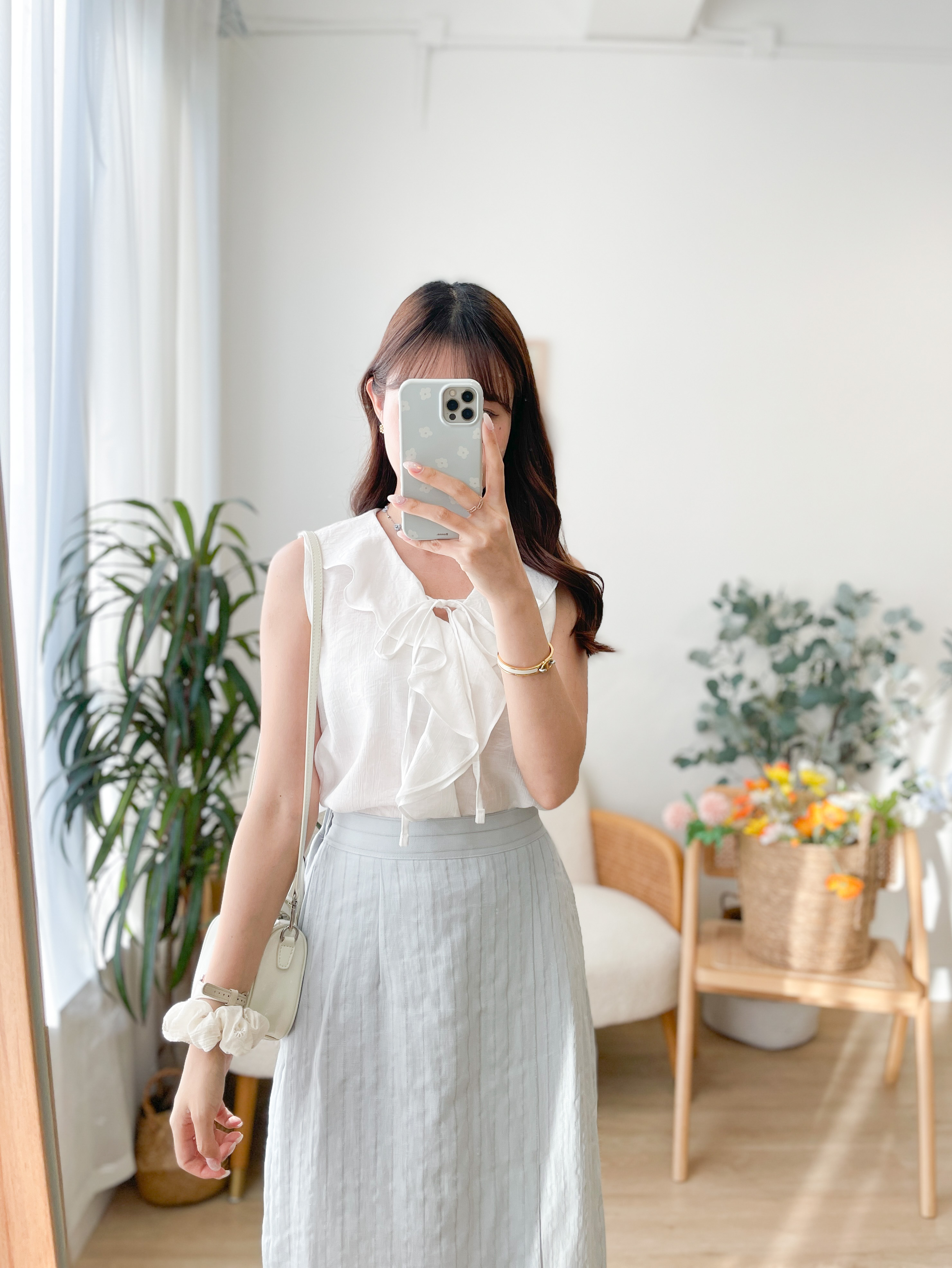 T1567 Flowy Ruffle Collar Top