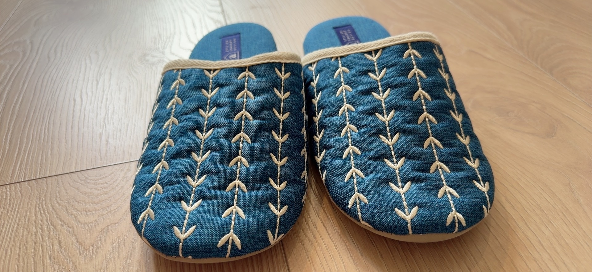 刺繡窒內拖鞋（網路限定）SALE