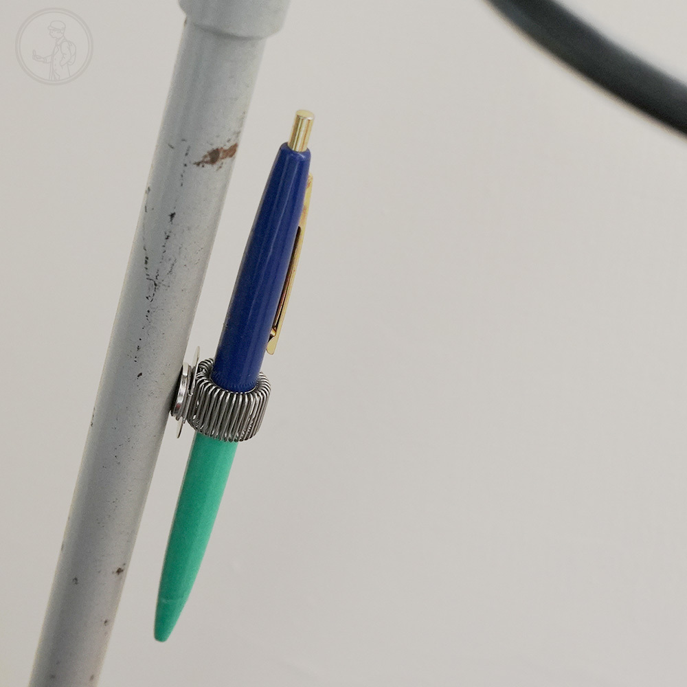附磁彈性筆夾