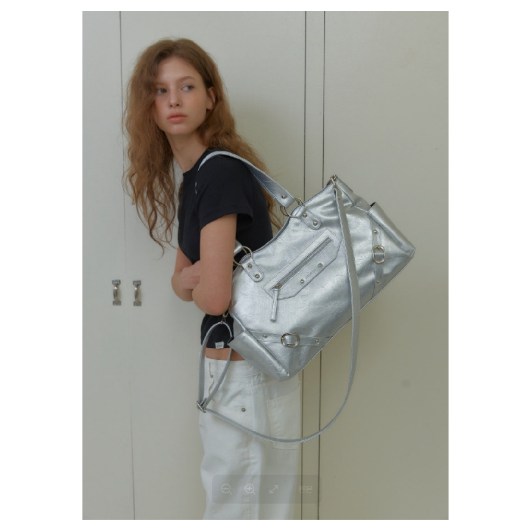 KOR-CCG0607-300 ANC STUD RING BAG_SILVER (A1)