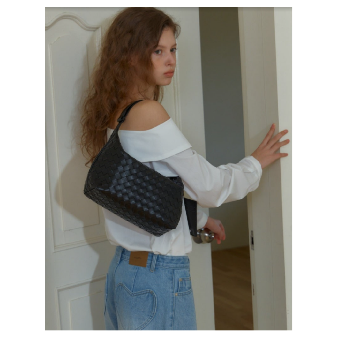 KOR-CCG0607-308 ANC WEAVING MESH MINI BAG_BLACK (A9)
