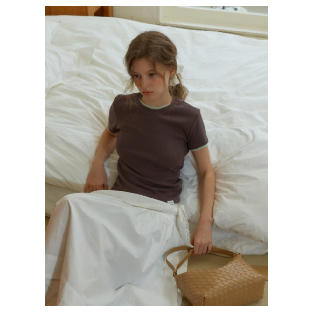 KOR-CCG0607-320 ANC ESSENTIAL ROUND T-SHIRT_BROWN (A21)