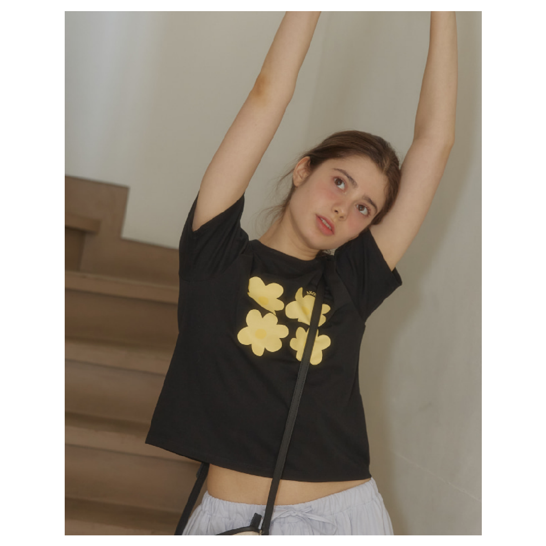 KOR-CCG0607-344 ANC FLOWER COMBI T-SHIRT_YELLOW (A45)