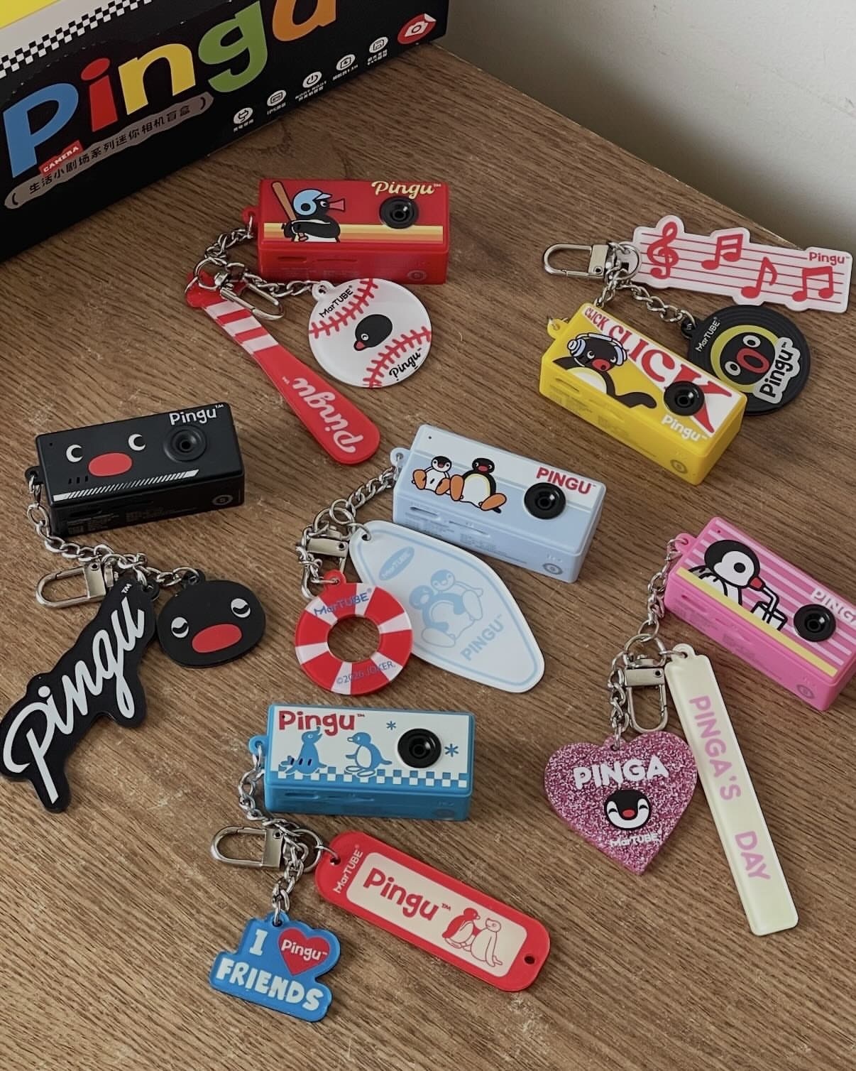 <正版授權>PINGU 企鵝家族 生活小劇場 相機 盲盒 吊飾