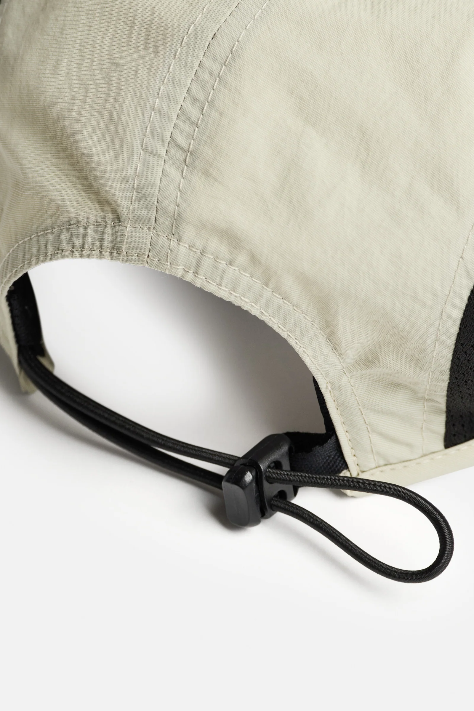 District Vision｜Performance Paneled Mesh Hat" Sand"