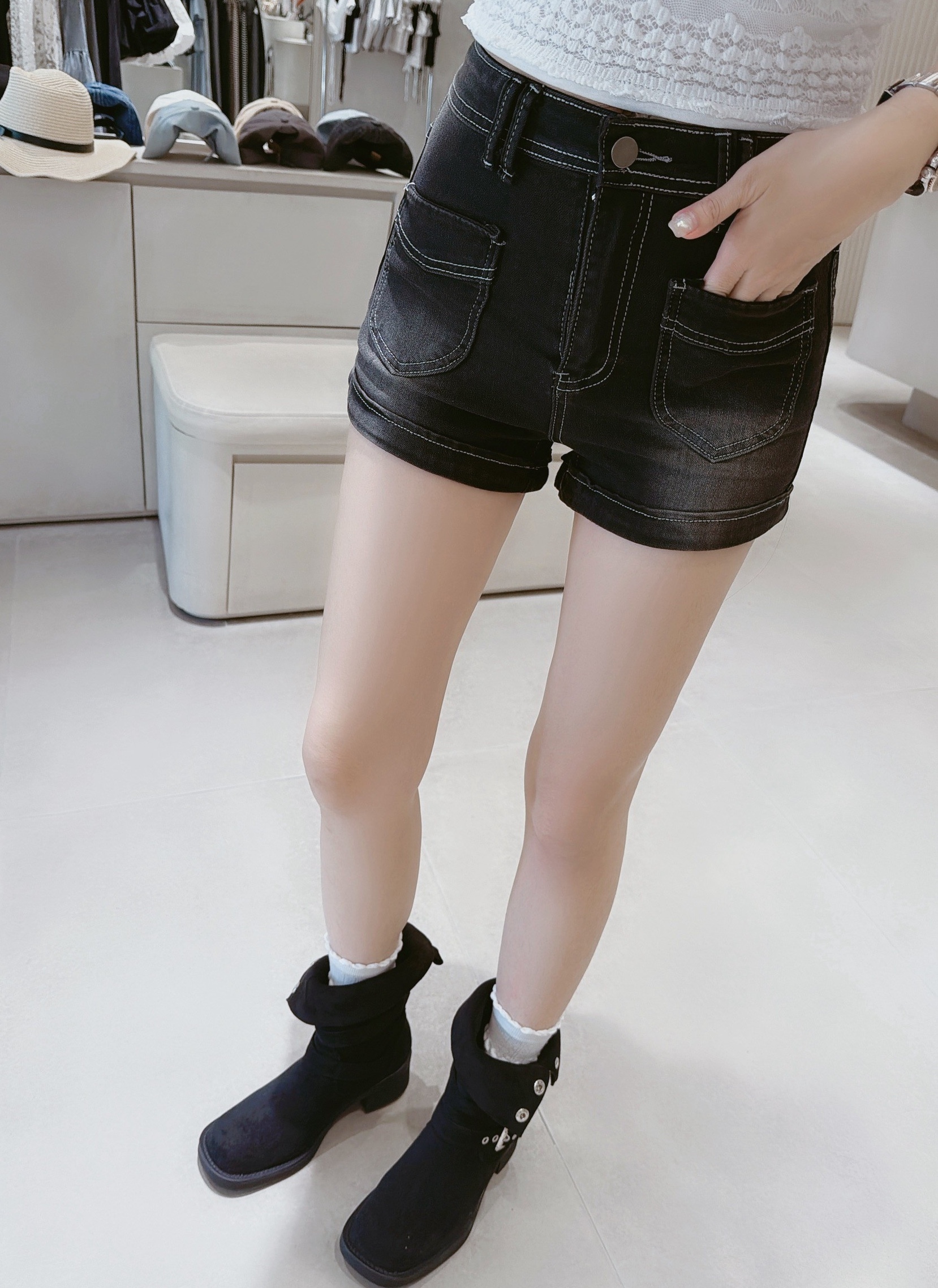 前口袋刷色牛仔短褲 2205