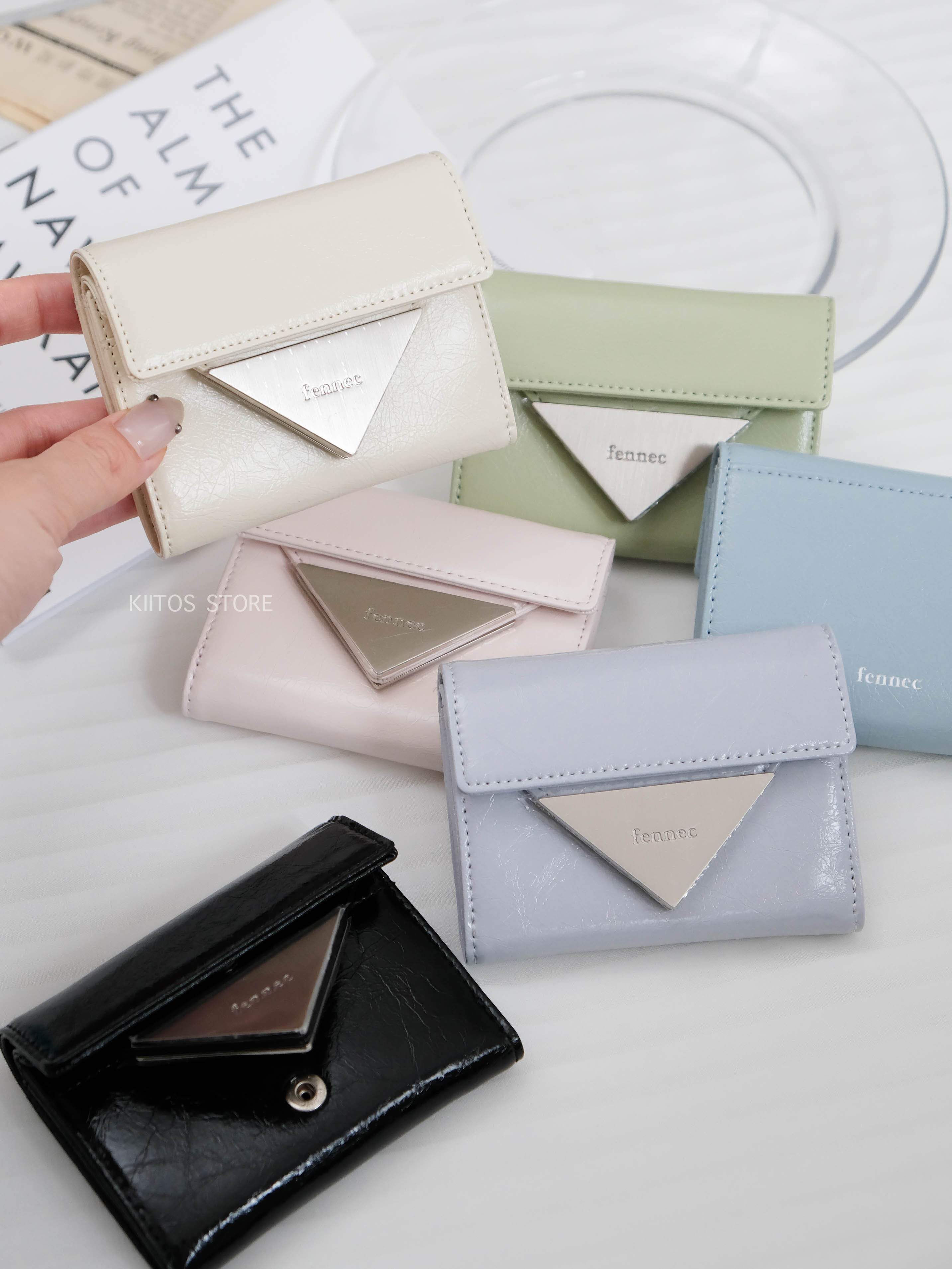 【現貨】韓國代購 Fennec CRINKLE TRIANGLE DOCO WALLET 雙層三角 鐵牌 錢包 短夾