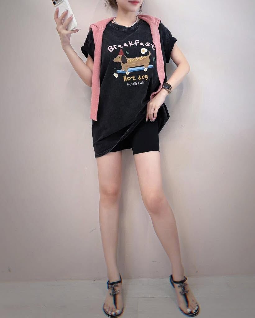 【可愛臘腸狗滑板造型棉tee】（現貨）