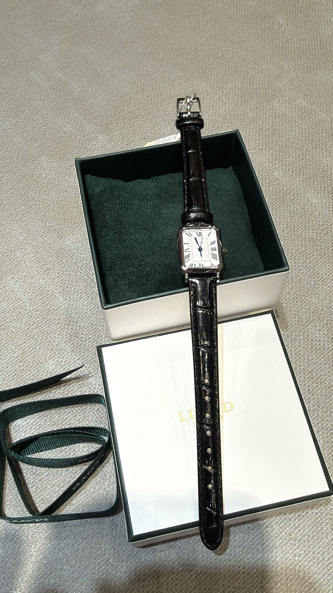 OTH-JJG0607-003 LLOYD 韓國品牌方型女錶 (B3)