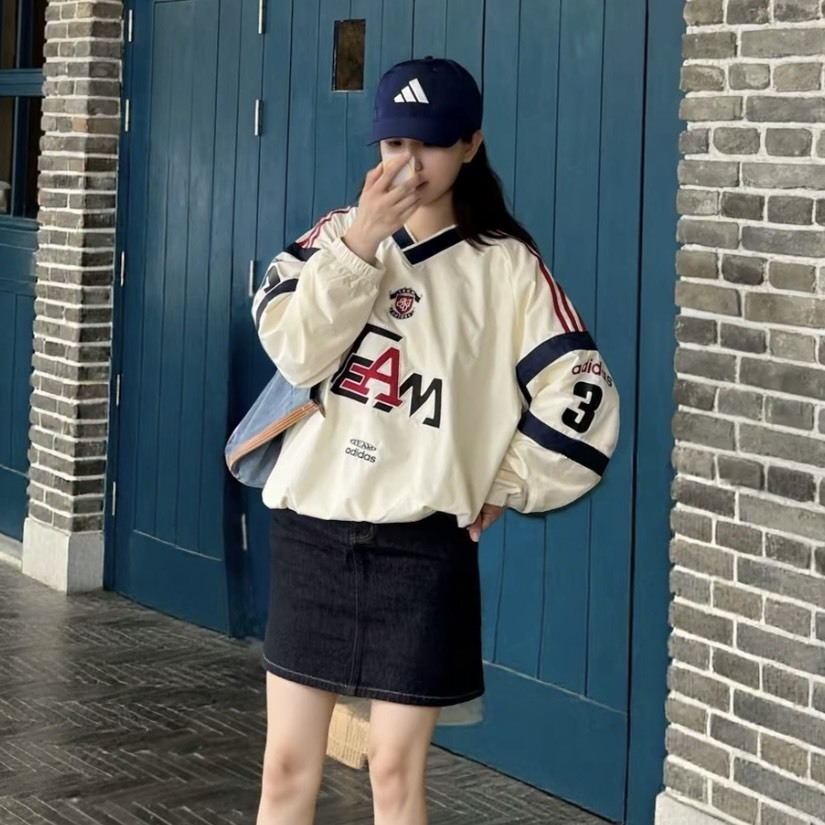 【代購】adidas Originals TEAM WOVEN PULLOVER  寬鬆V領運動套頭衛衣