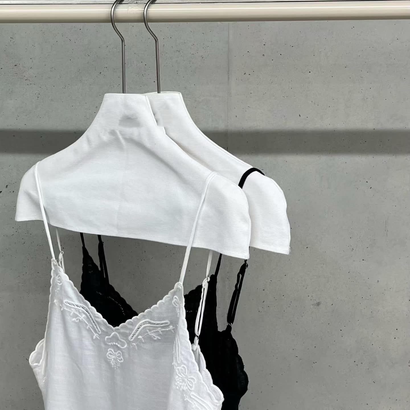 FL12 萊賽爾天絲亞麻細肩刺繡背心