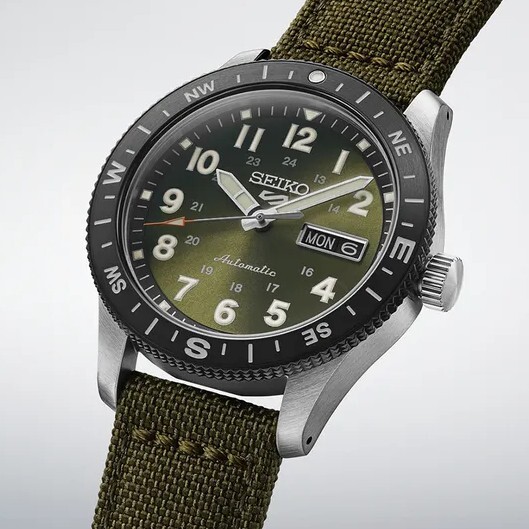 預購款【SEIKO 日本精工】盾牌5 SPORT系列 日期 星期 機械錶 夜光 軍綠色 軍裝風 HDB008