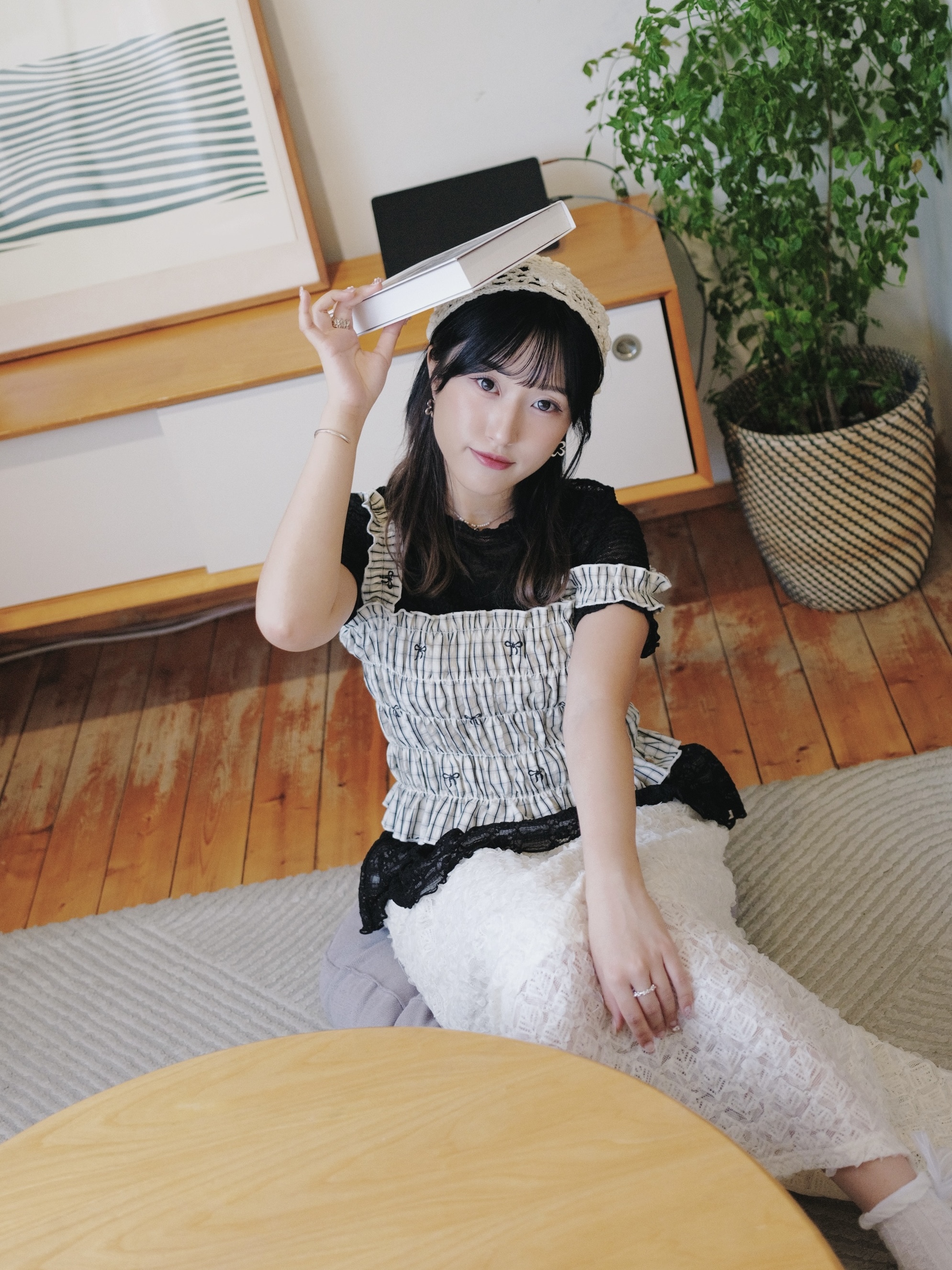 兩色 / 格紋蝴蝶結刺繡抽皺背心 / Smocked Embroidered-Bow Plaid Cami Top