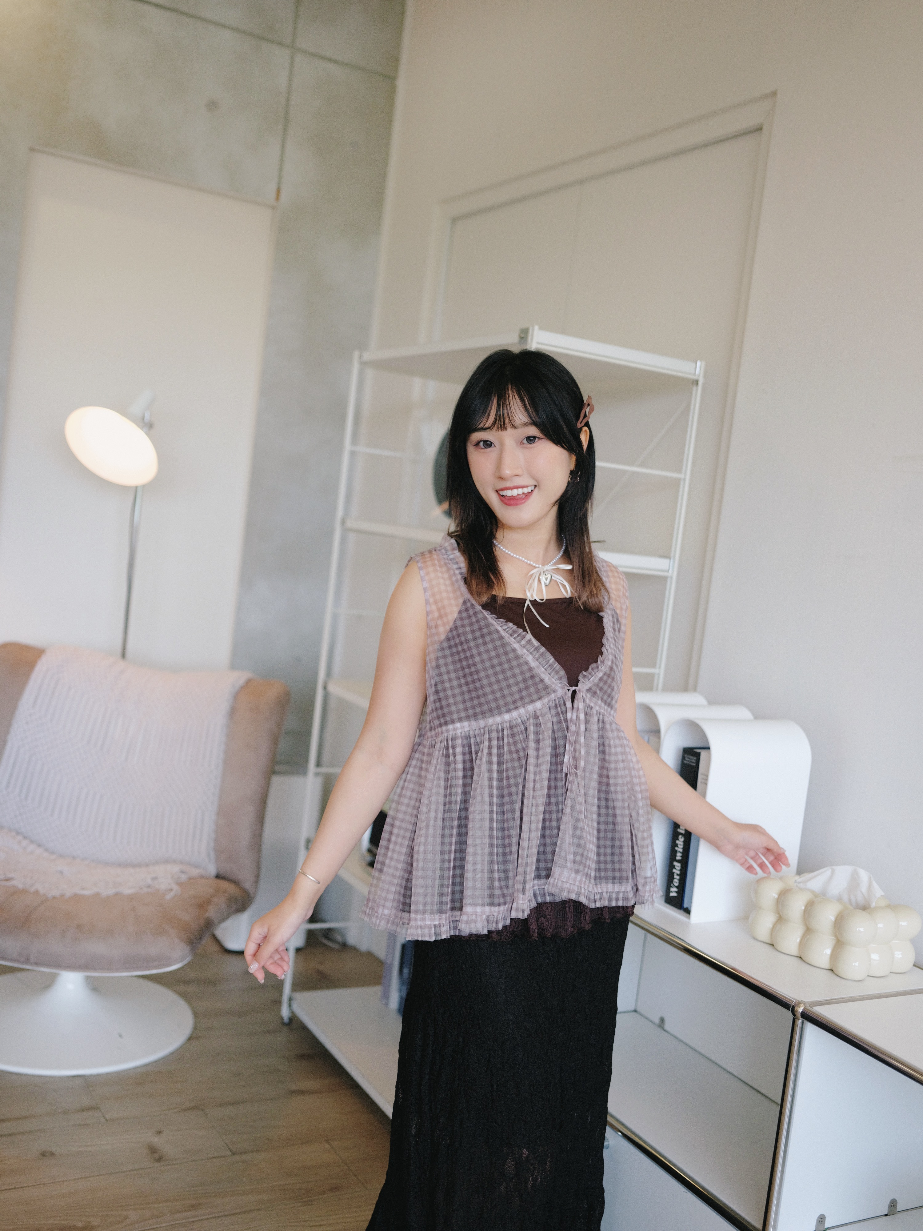 兩色 / 空氣感網紗荷葉V領馬甲 / Sheer Mesh V-Neck Ruffle Layering Vest
