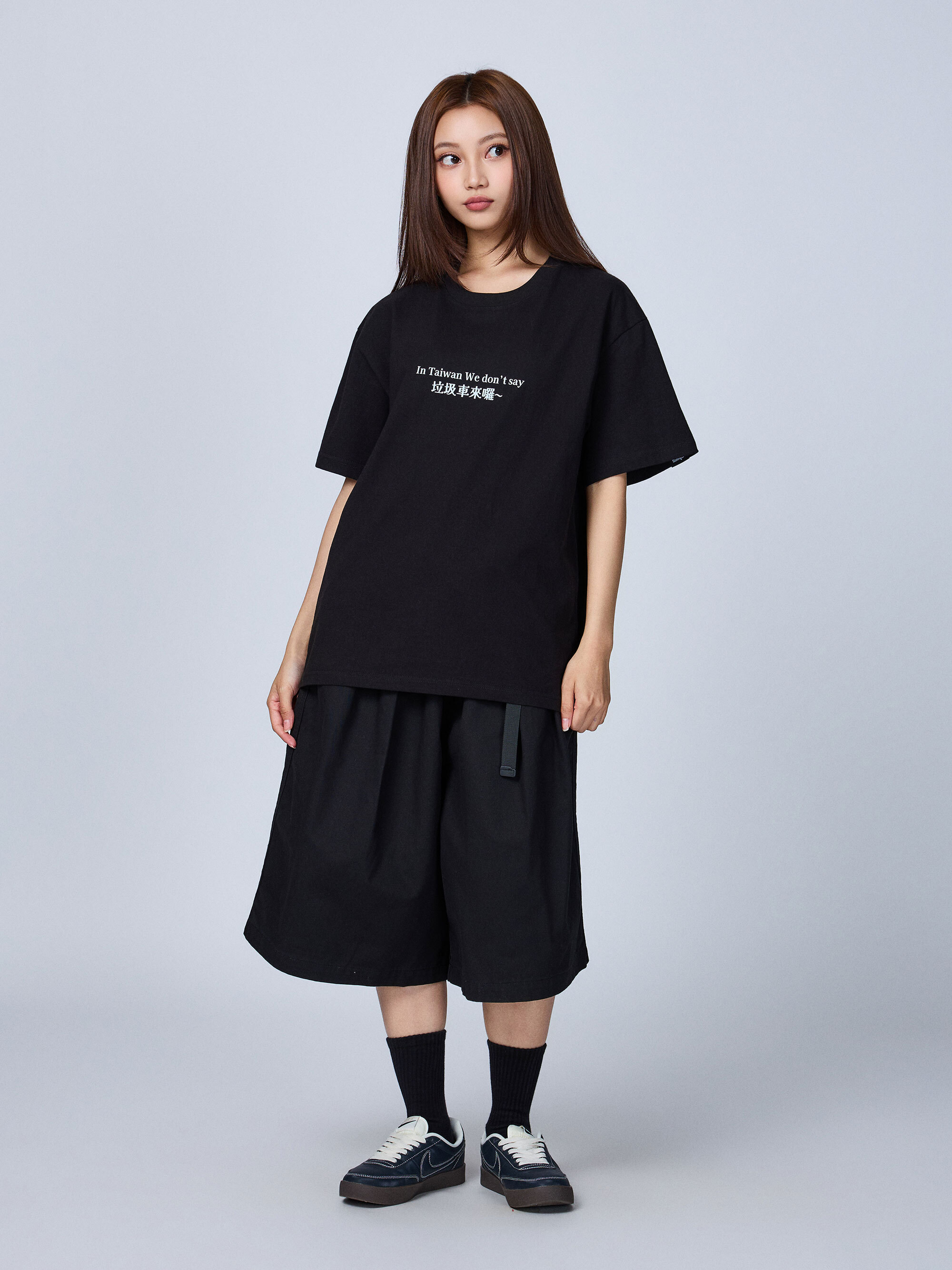 WIDE 打摺寬版短褲