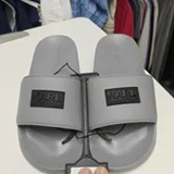 [S] KARL LAGERFELD LIGHT GREY EVA POOL SLIDE, LP6P508P-BLACK (SKL1749)