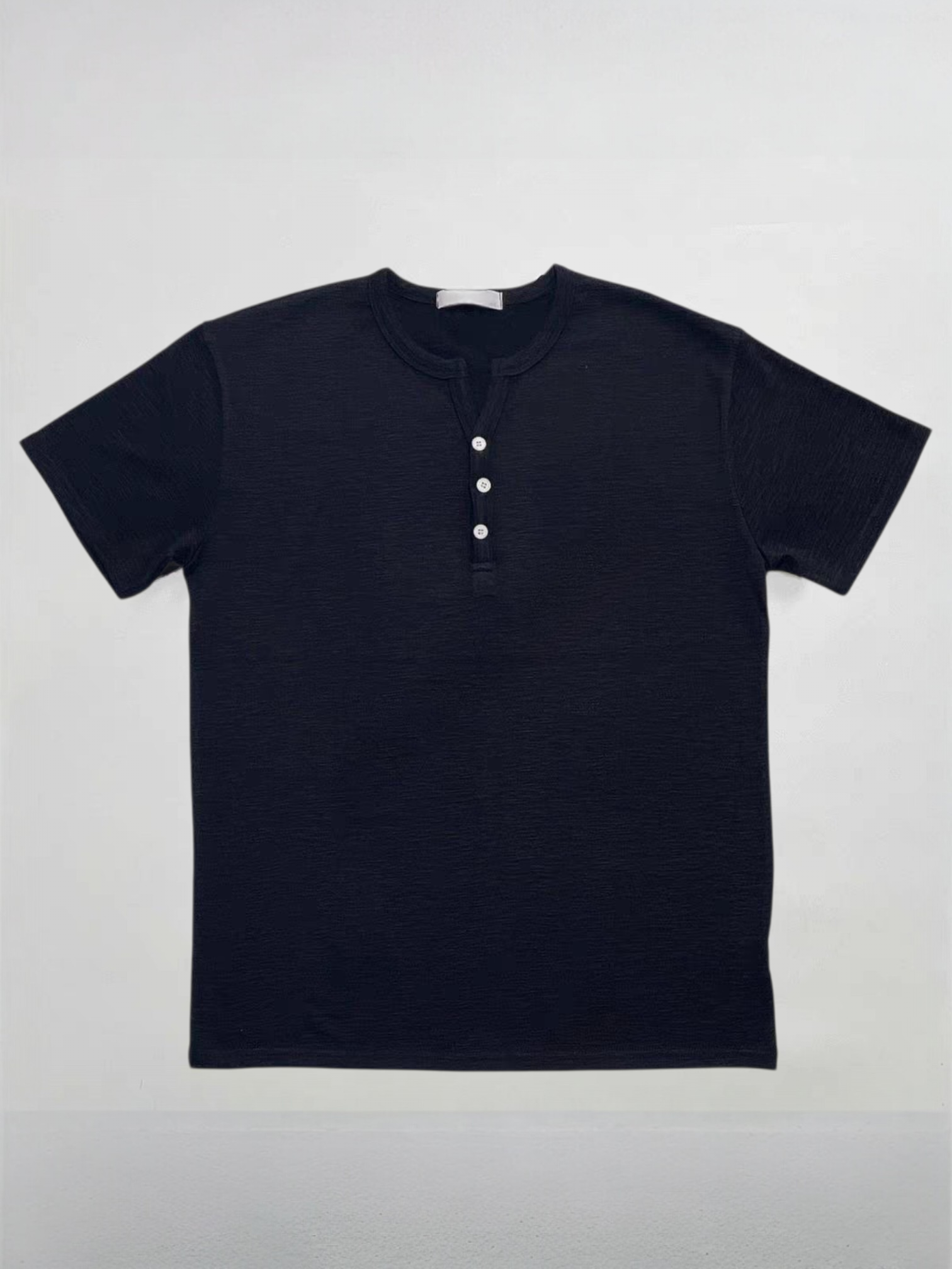Y-neck collar short-sleeved T-shirt