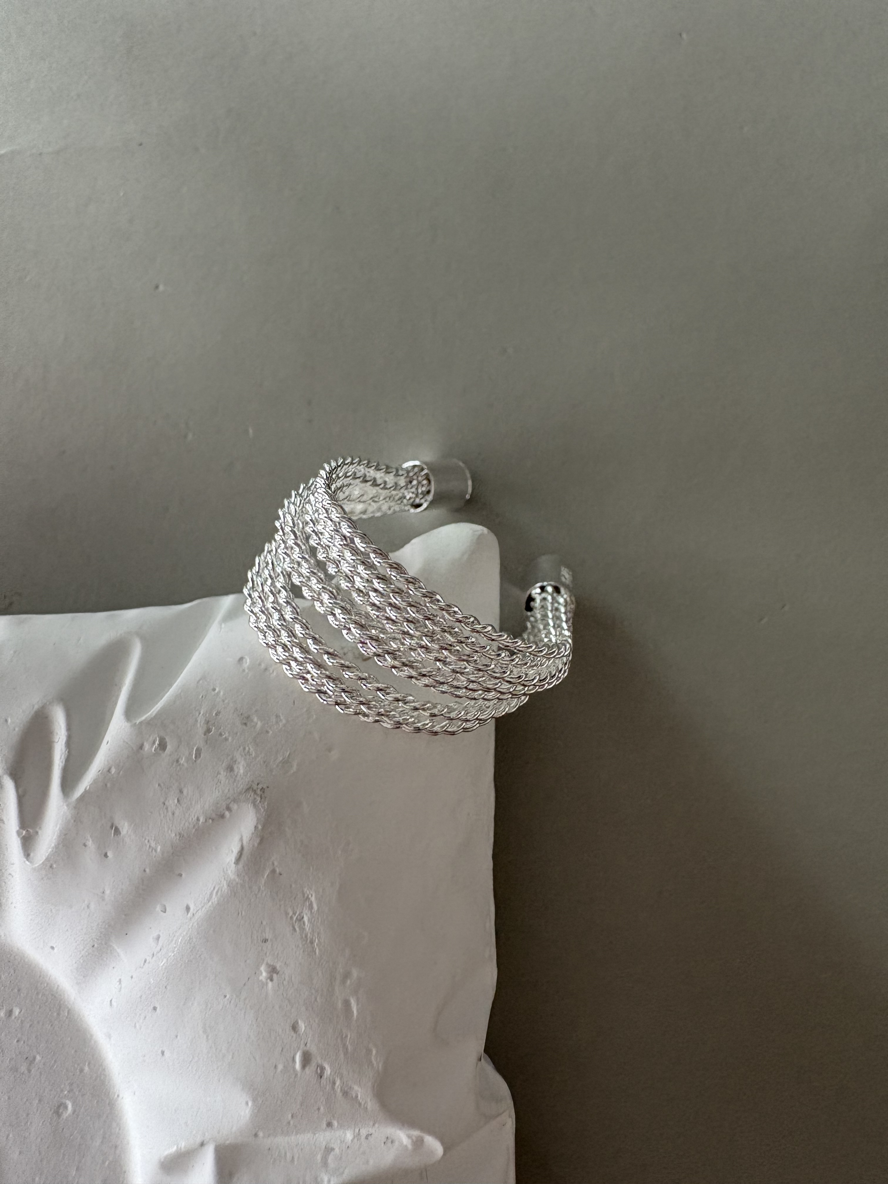 unique line ring