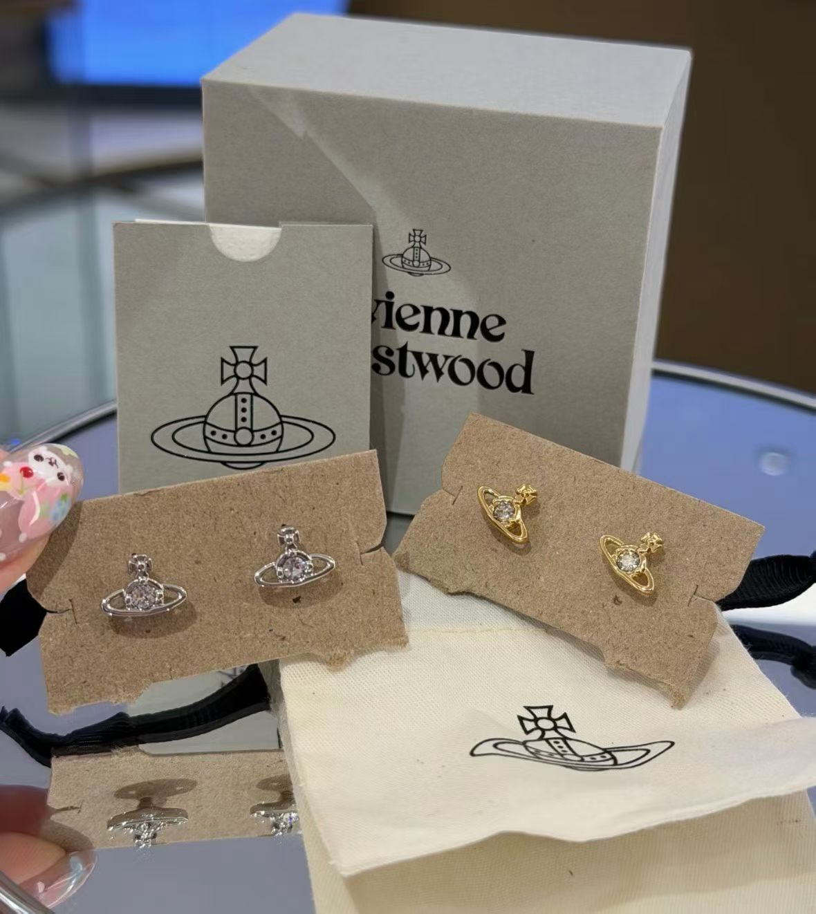 Vivienne Westwood Nano Earrings 金色