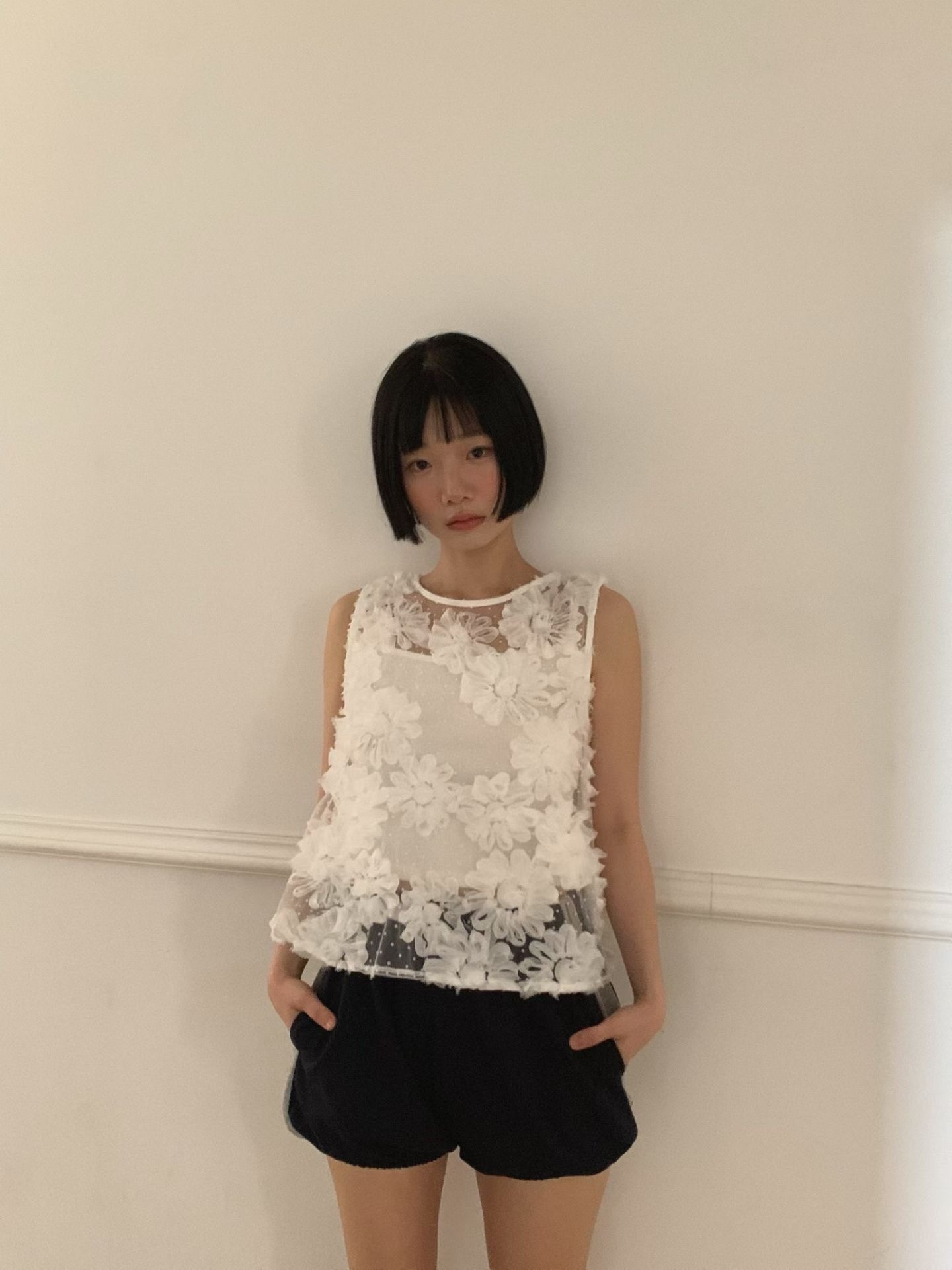 【現貨】立體花朵網紗點點無袖上衣｜精緻有型・甜美不膩氣質款