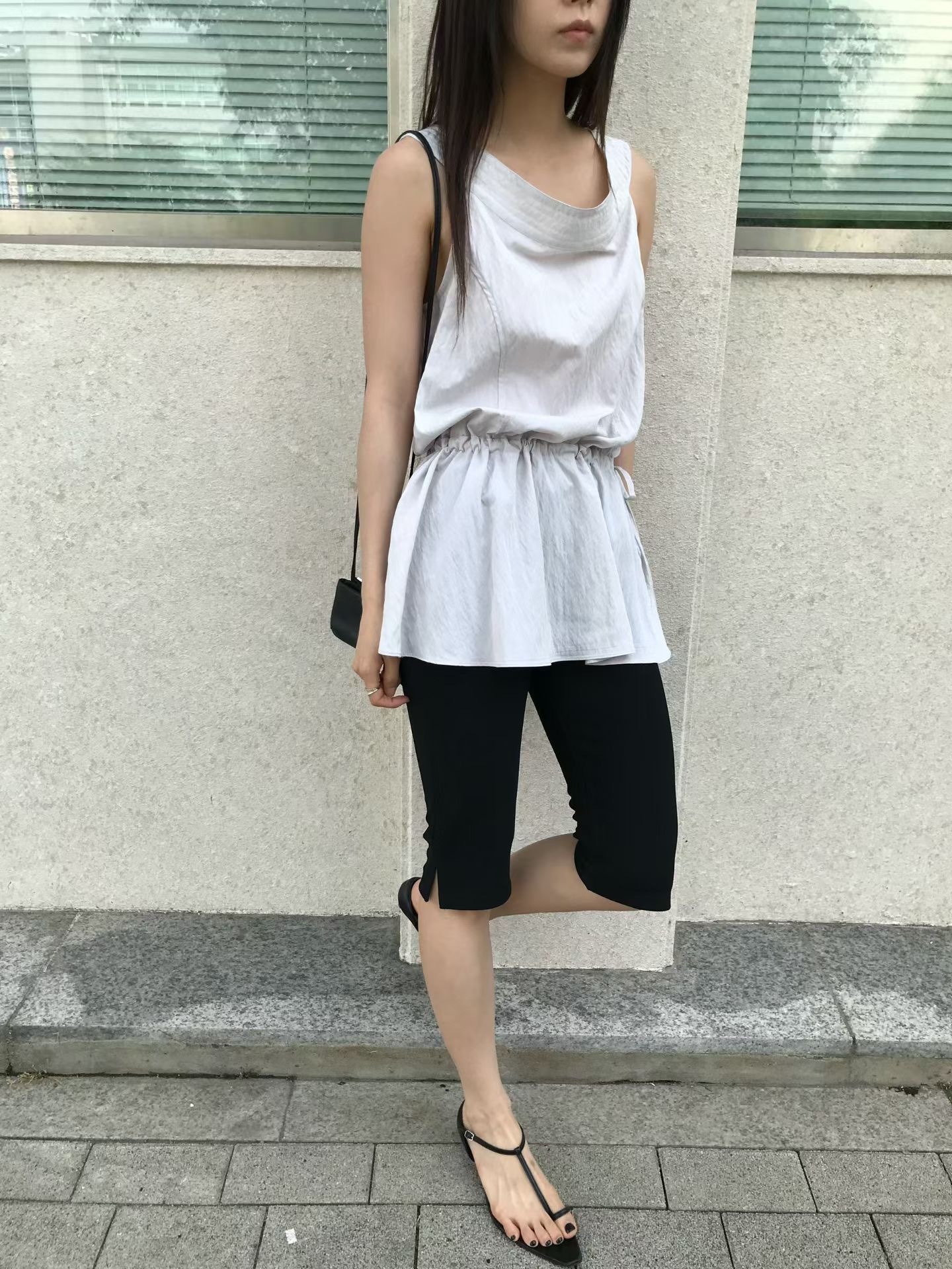 B11-戀愛感溫柔感綁帶短洋背心(黑/米灰)