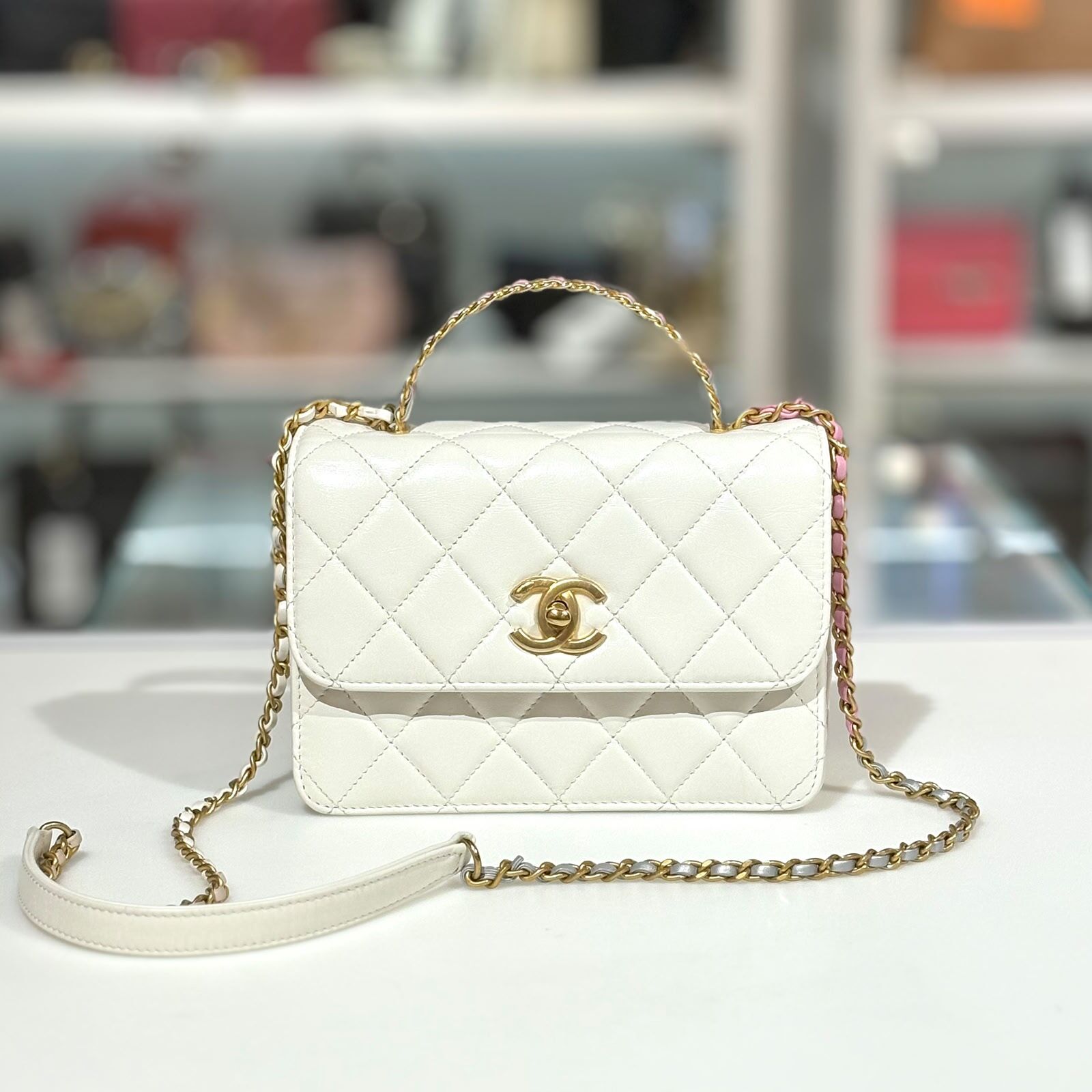 99.9%NEW CHANEL TOP HANDLE FLAP AS3886 白色小牛皮彩色皮帶金屬手柄 #香榭站正品