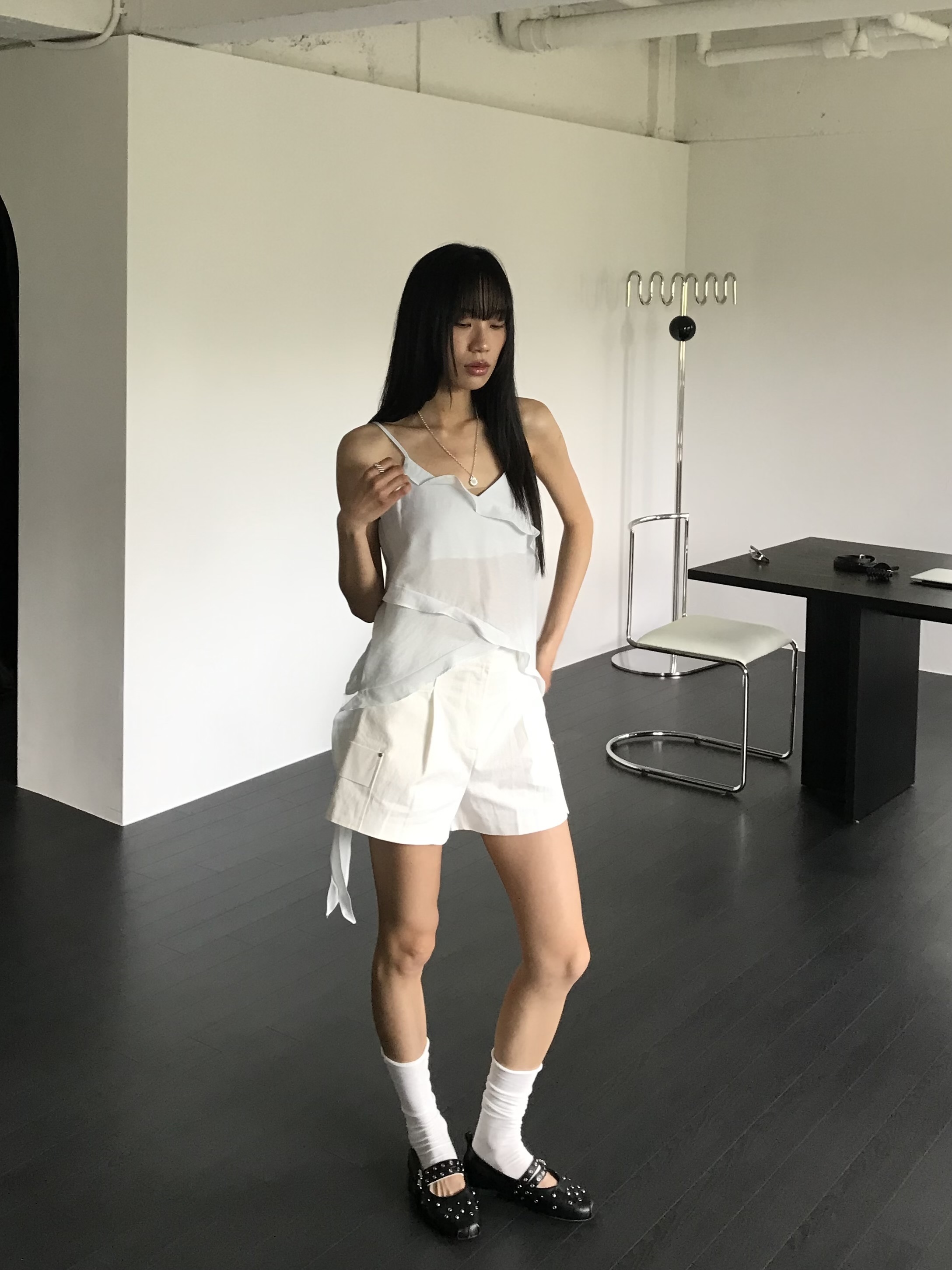 荷葉邊吊帶光澤背心(褐/淡藍)