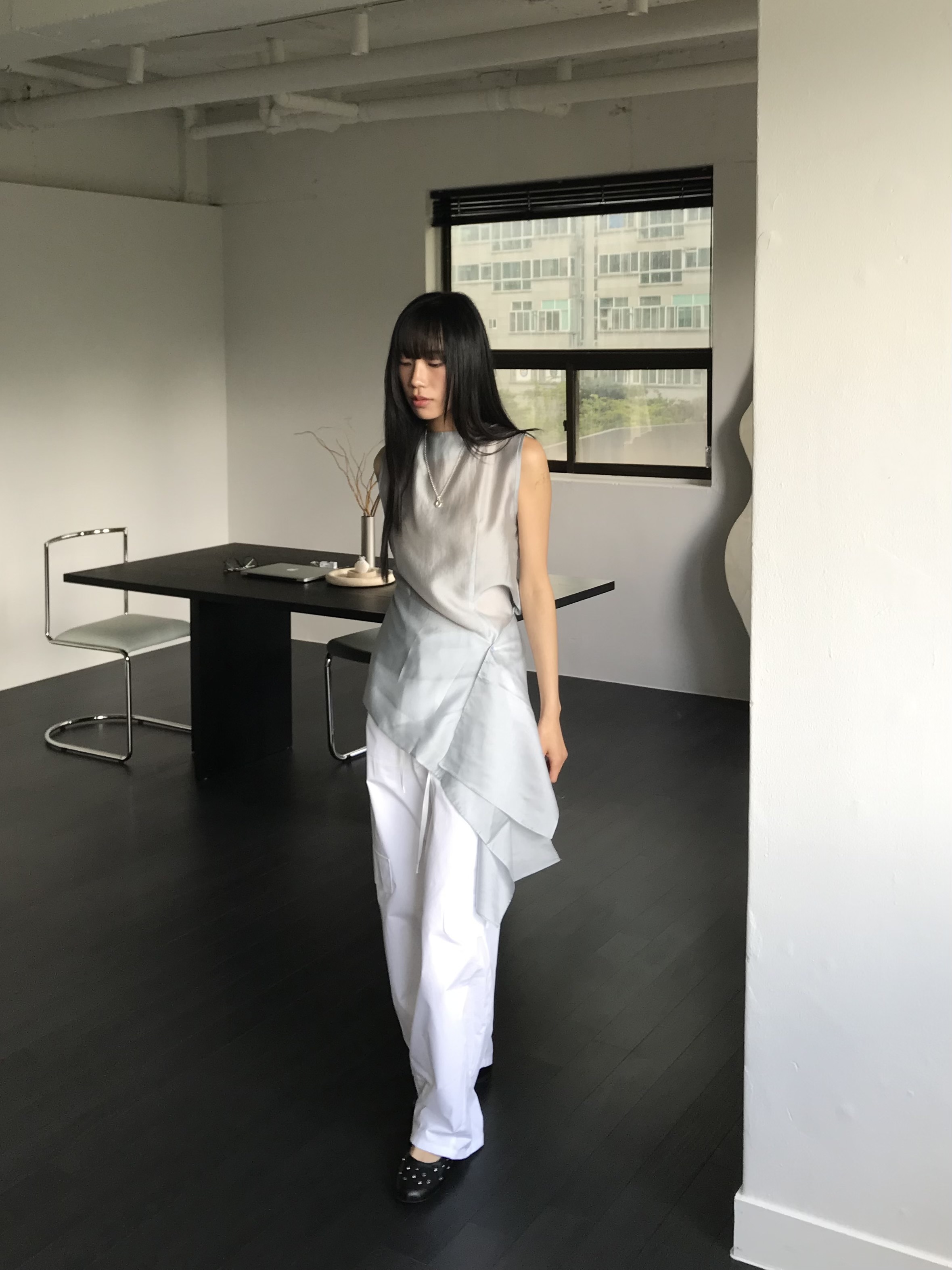 歐膩‘質感緞面多一片背心(白/淡藍)