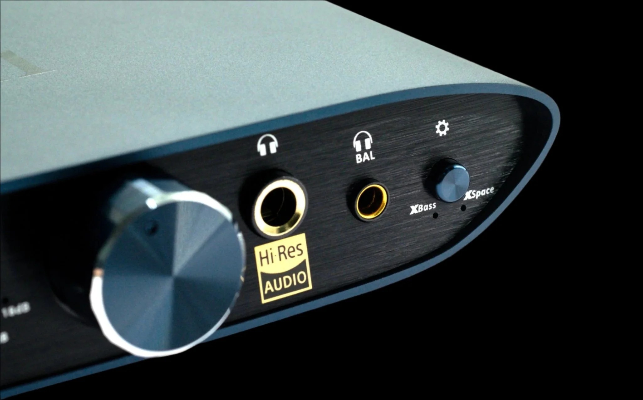 iFi Audio ZEN CAN Signature XSpace and XBass