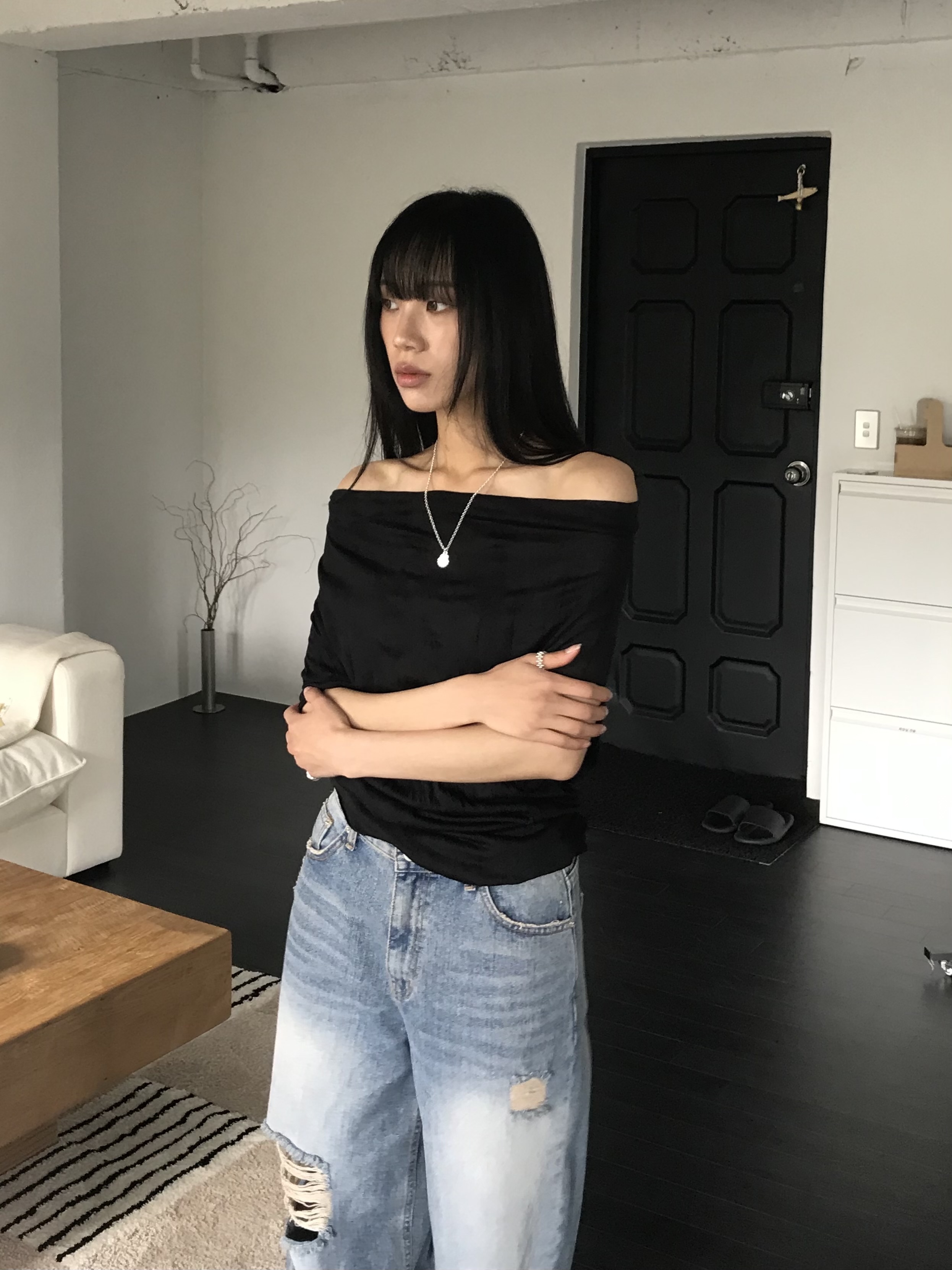 日常無腦pick親膚皺皺感上衣(白/黑)