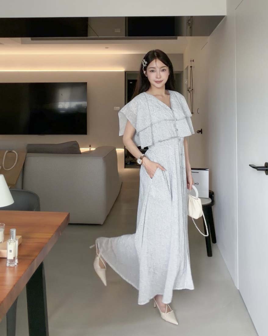 LINA LINA優雅輕語圖騰層次荷葉石紋釦洋裝-氣質白