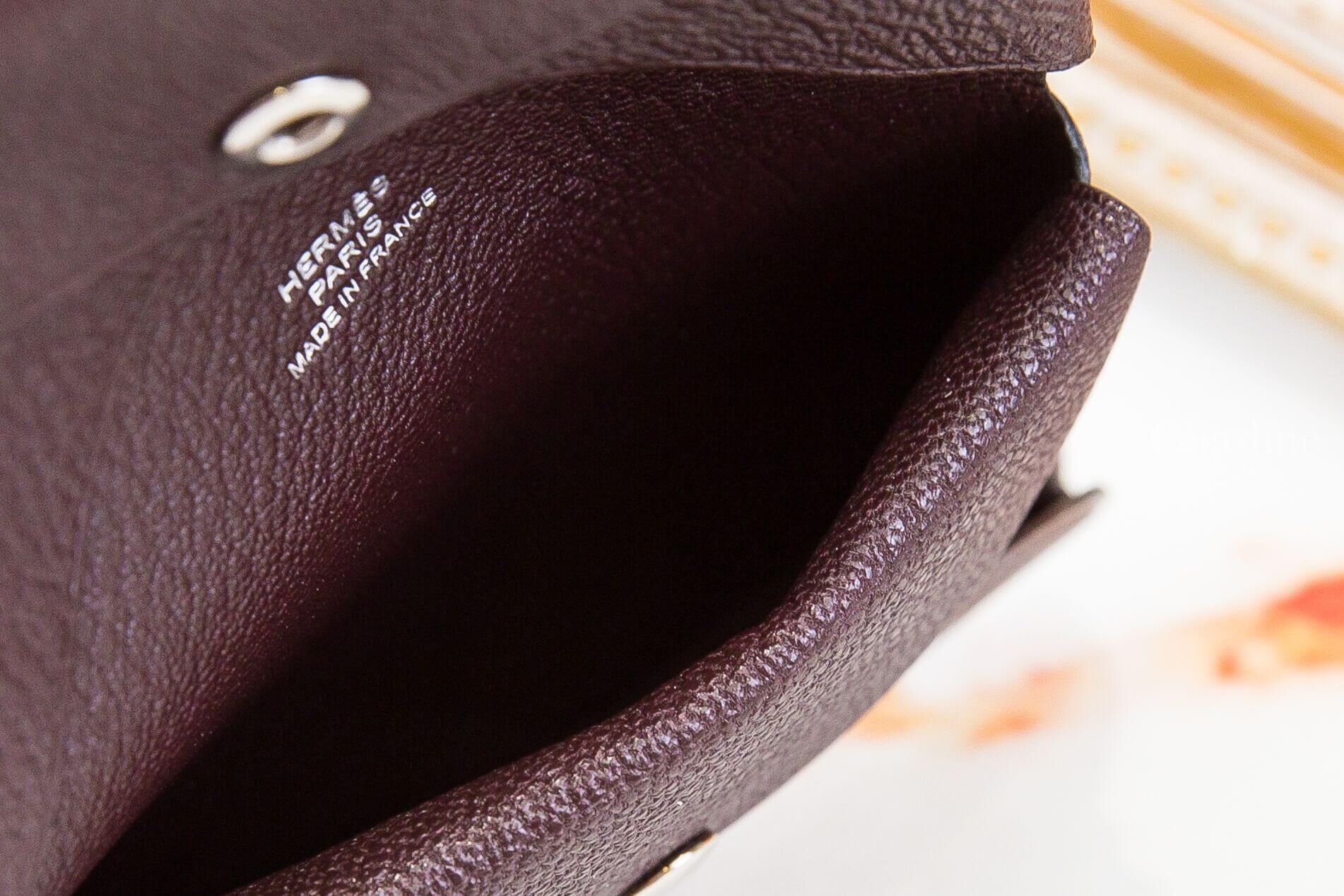 Hermès Calvi Duo Compact Card Holder 馬鞍紅山羊皮信封釦式零錢袋卡片夾-Charline Boutique 精品代購