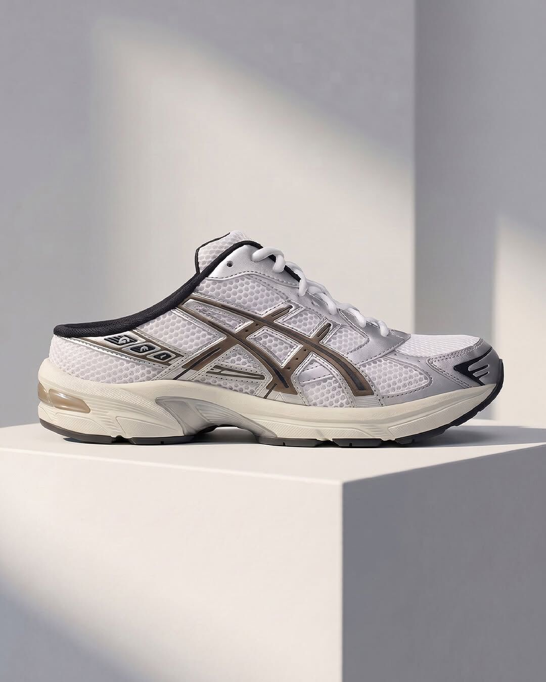 ASICS GEL-1130 MULE 白銀棕 灰銀 奶油底 復古 穆勒鞋 懶人鞋 半拖鞋 男女鞋 1203B048-101 / 預購