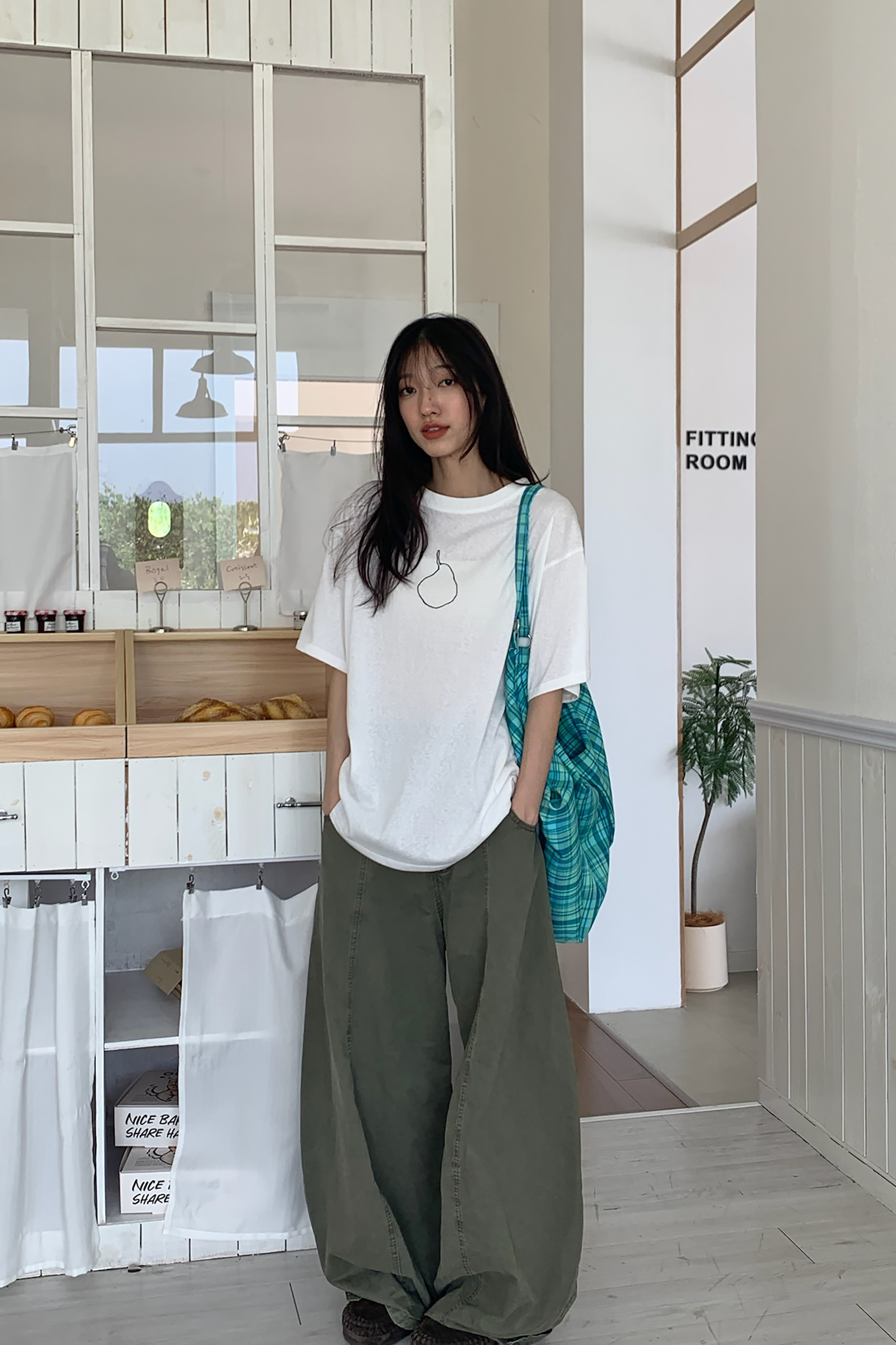 June｜梨子線條小圖短袖t 4色