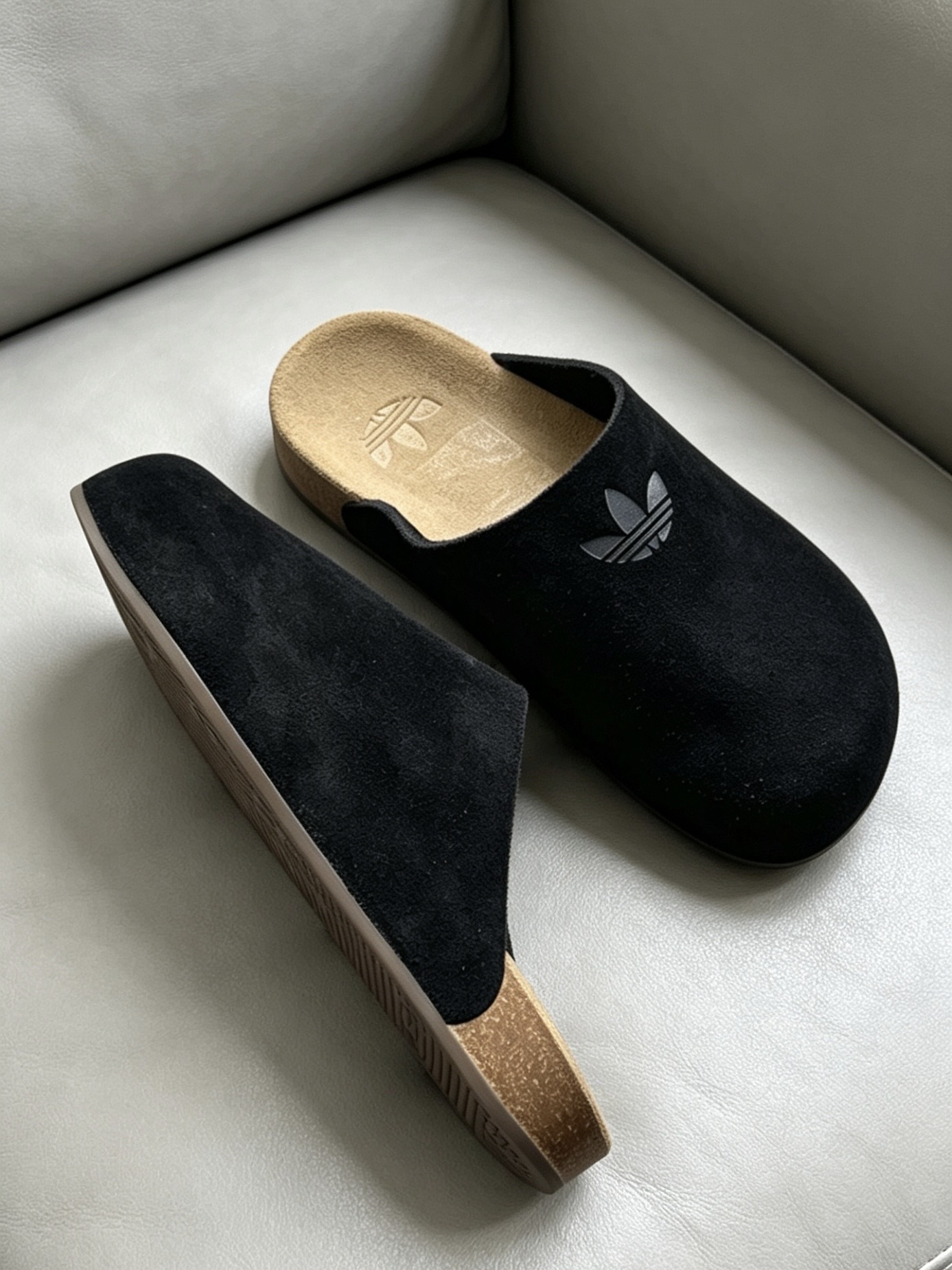 【預購】Adidas originals ADIMULE  麂皮 穆勒 包頭鞋 勃肯鞋 懶人拖 黑色 JQ4367