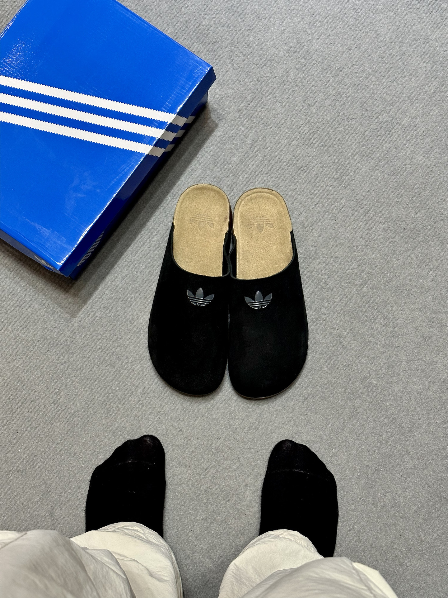 【預購】Adidas originals ADIMULE  麂皮 穆勒 包頭鞋 勃肯鞋 懶人拖 黑色 JQ4367