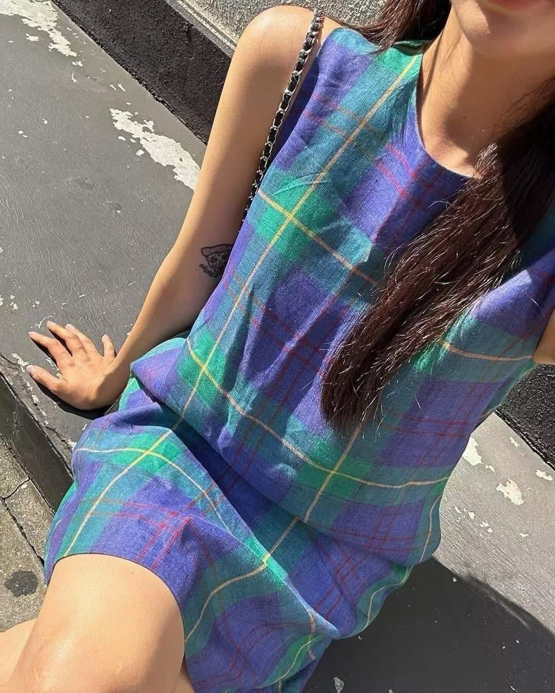 【復古濾鏡格紋背心洋】（現貨）